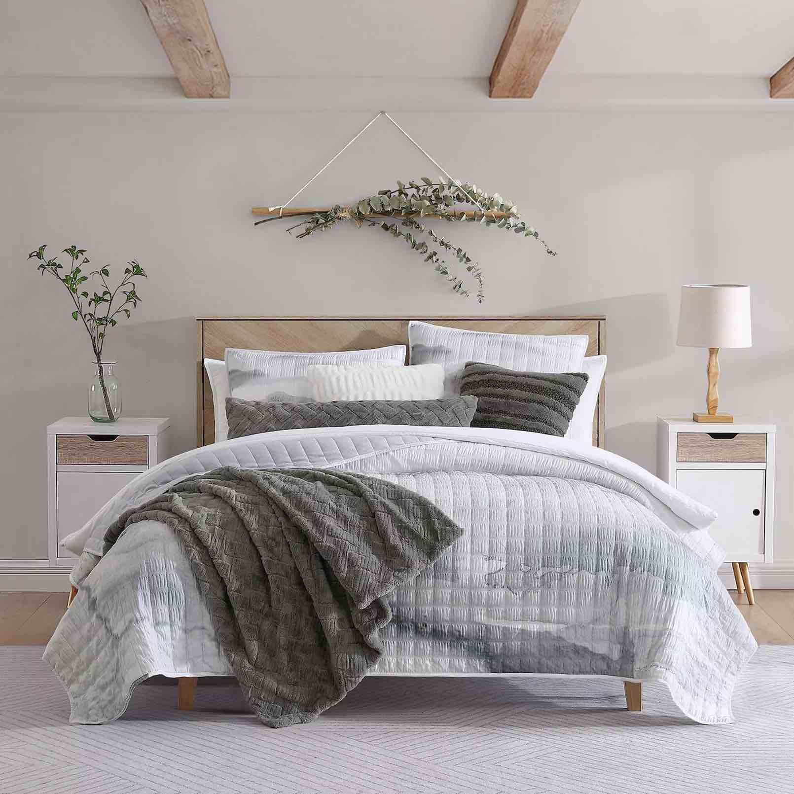 Koolaburra by UGG Tanami Quilt Set with Shams full/ queen 