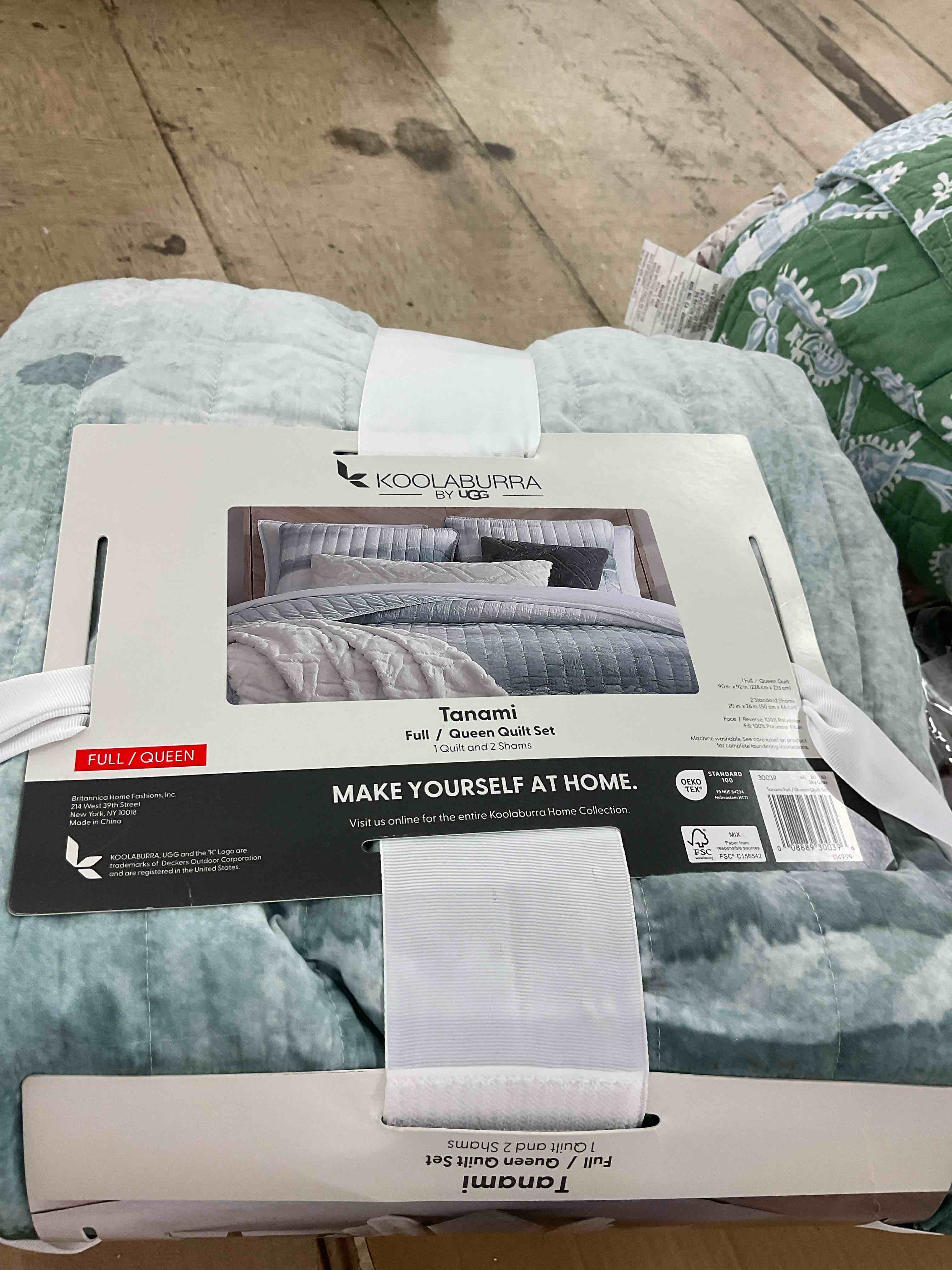 https://s3.amazonaws.com/lotting-images-prod/BoxBids/BXB0504384_1779207475379.jpeg