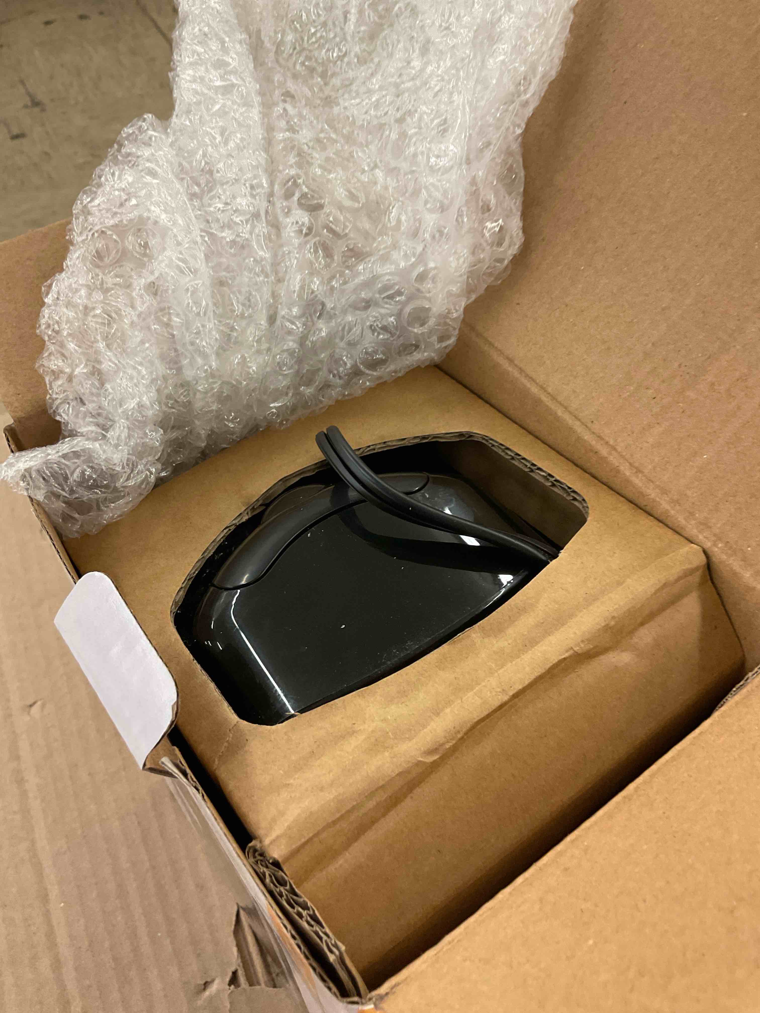 https://s3.amazonaws.com/lotting-images-prod/BoxBids/BXB0504414_1779214401984.jpeg