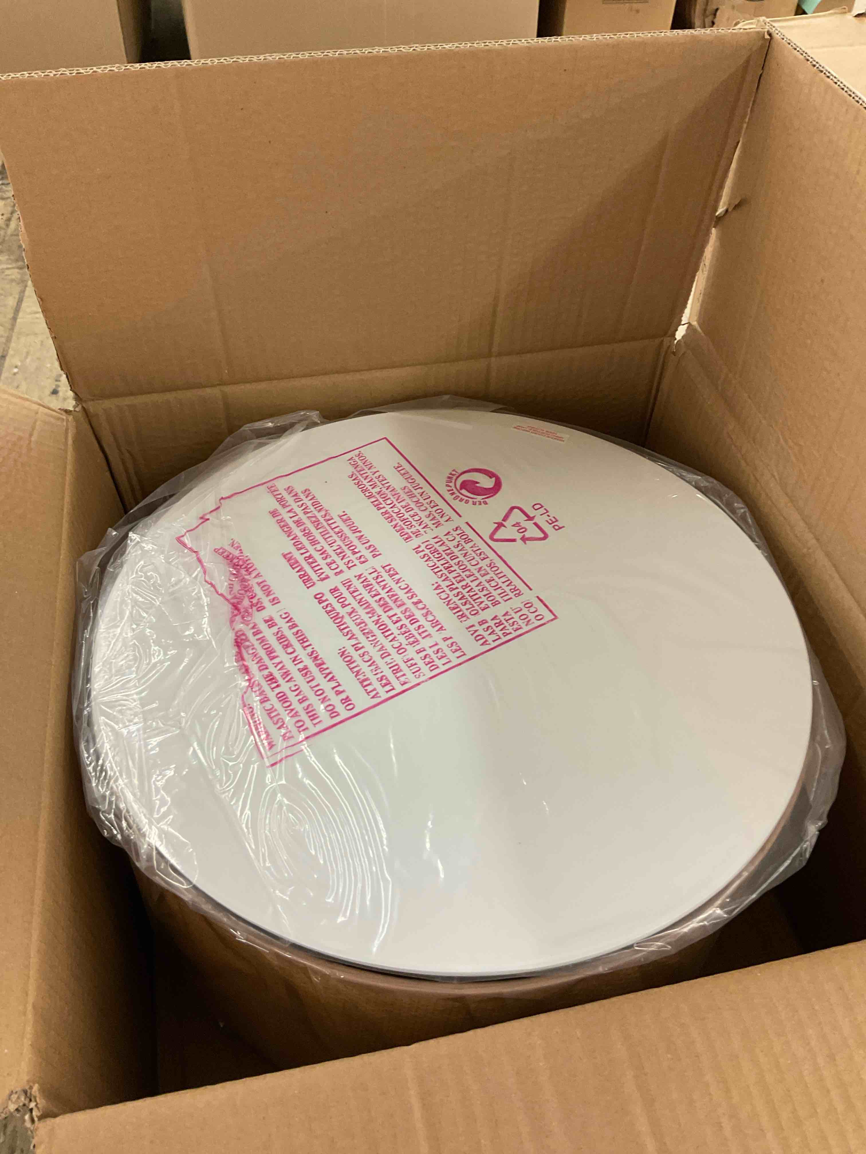 https://s3.amazonaws.com/lotting-images-prod/BoxBids/BXB0504421_1779216808214.jpeg