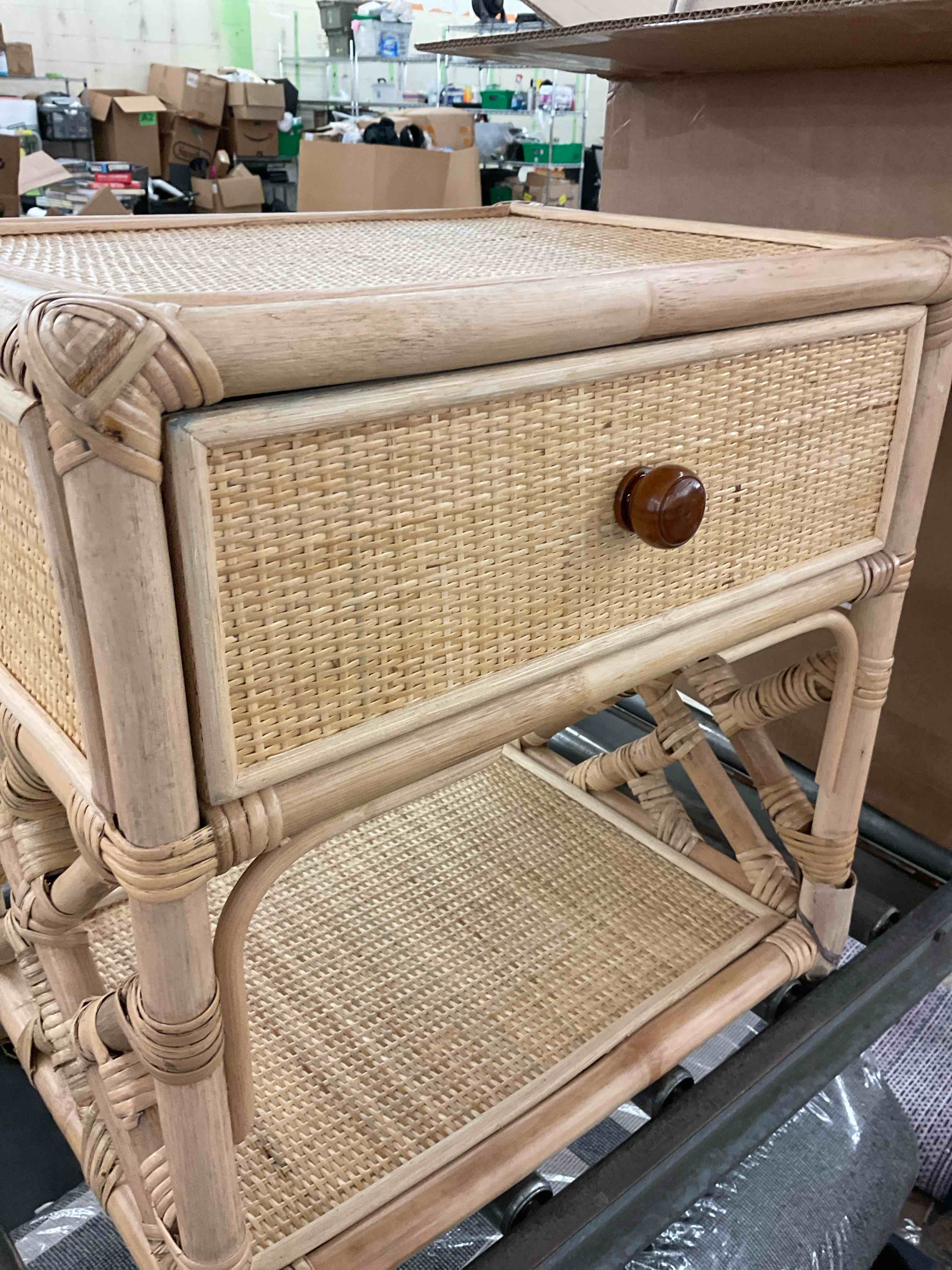 https://s3.amazonaws.com/lotting-images-prod/BoxBids/BXB0504461_1779288762494.jpeg