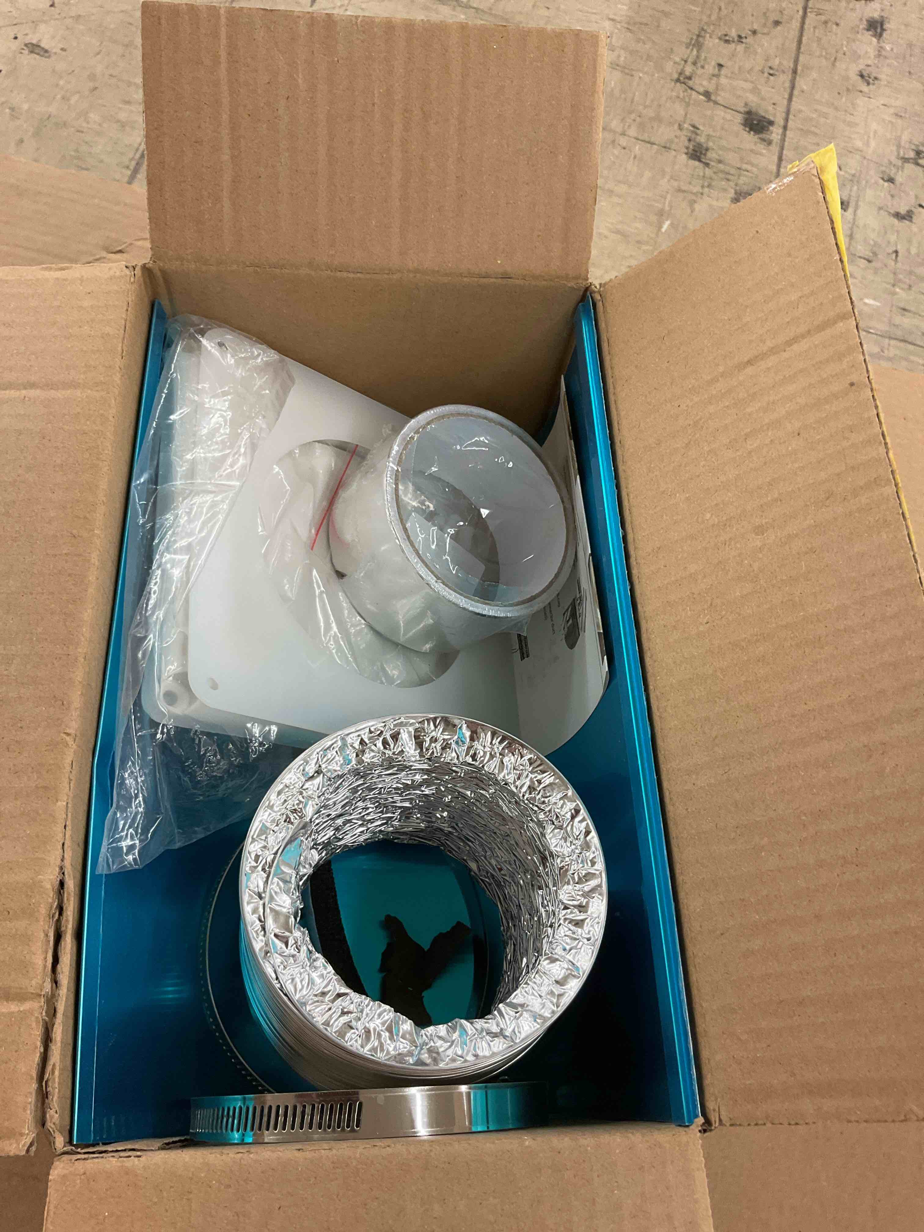 https://s3.amazonaws.com/lotting-images-prod/BoxBids/BXB0504584_1779115098954.jpeg
