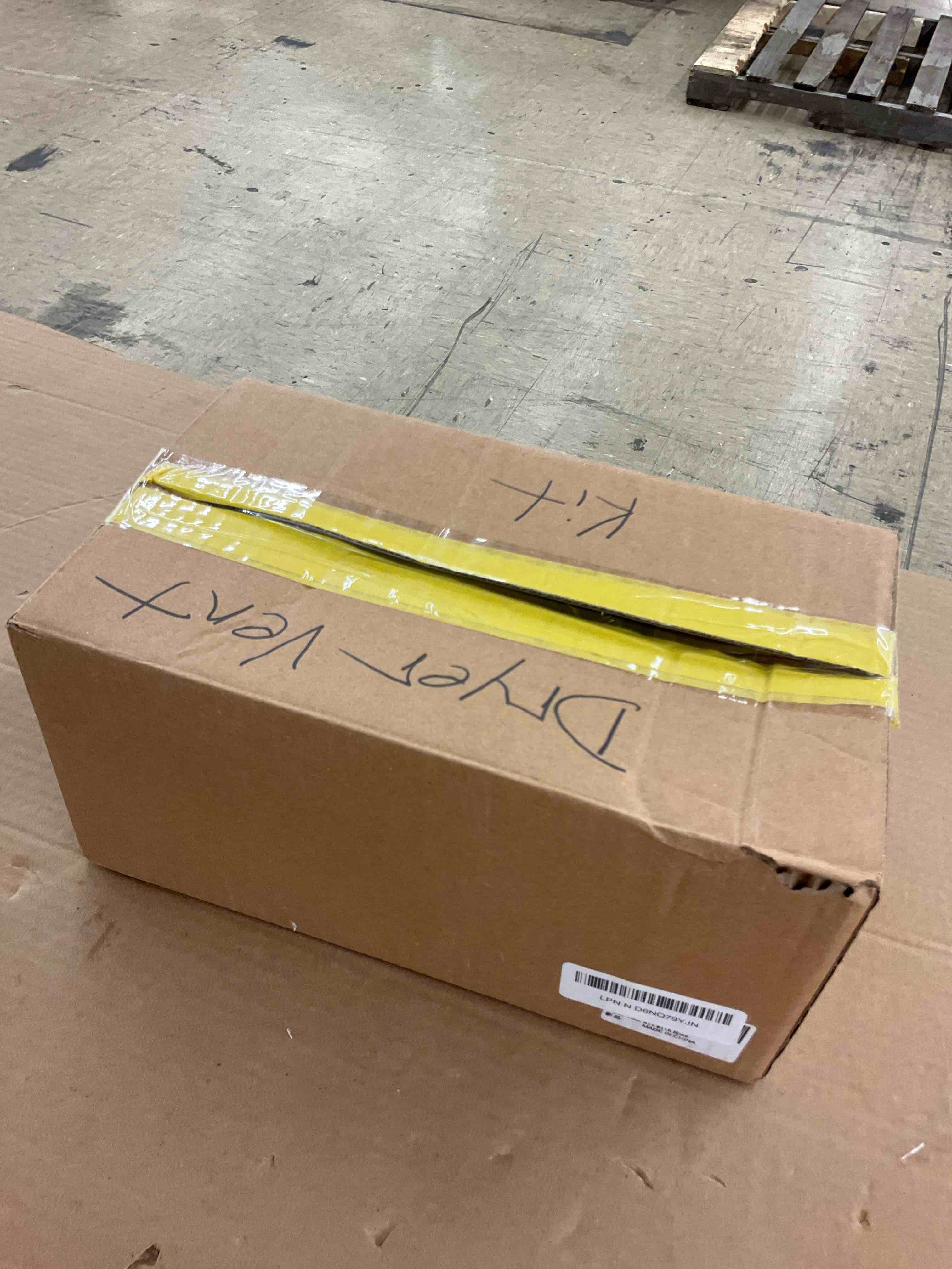 https://s3.amazonaws.com/lotting-images-prod/BoxBids/BXB0504584_1779115120665.jpeg