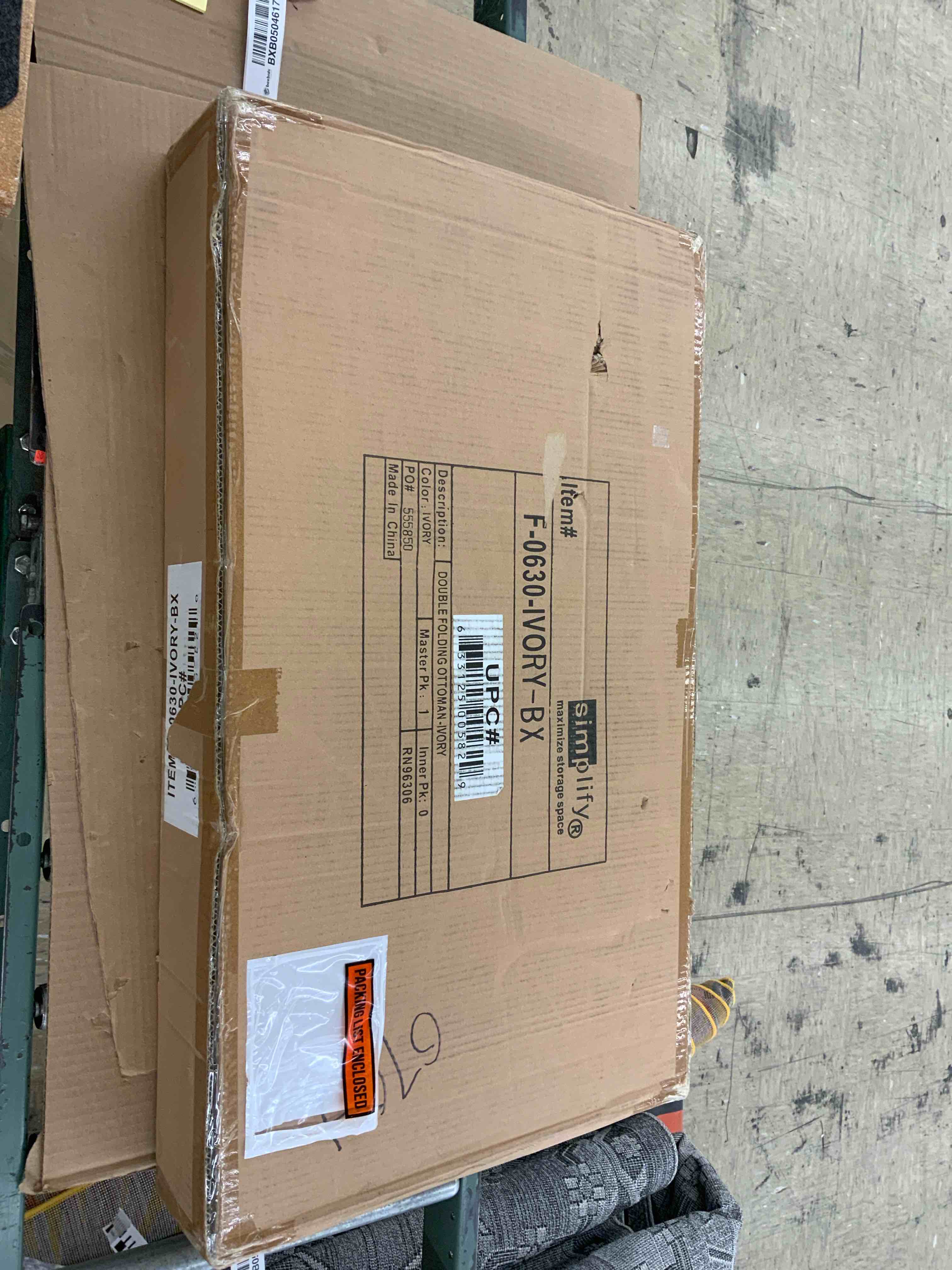 https://s3.amazonaws.com/lotting-images-prod/BoxBids/BXB0504617_1779371148815.jpeg