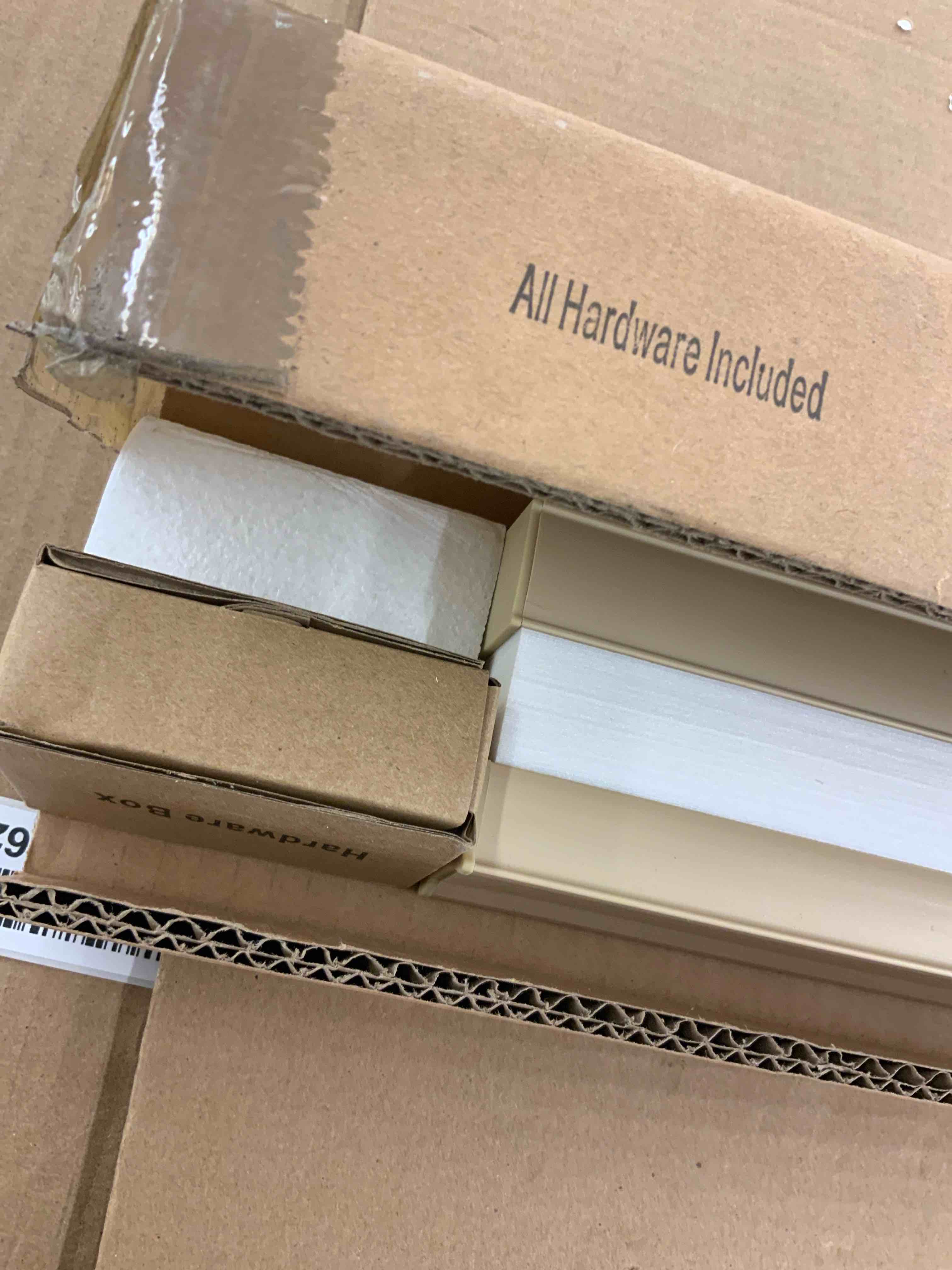 https://s3.amazonaws.com/lotting-images-prod/BoxBids/BXB0504629_1779368449080.jpeg