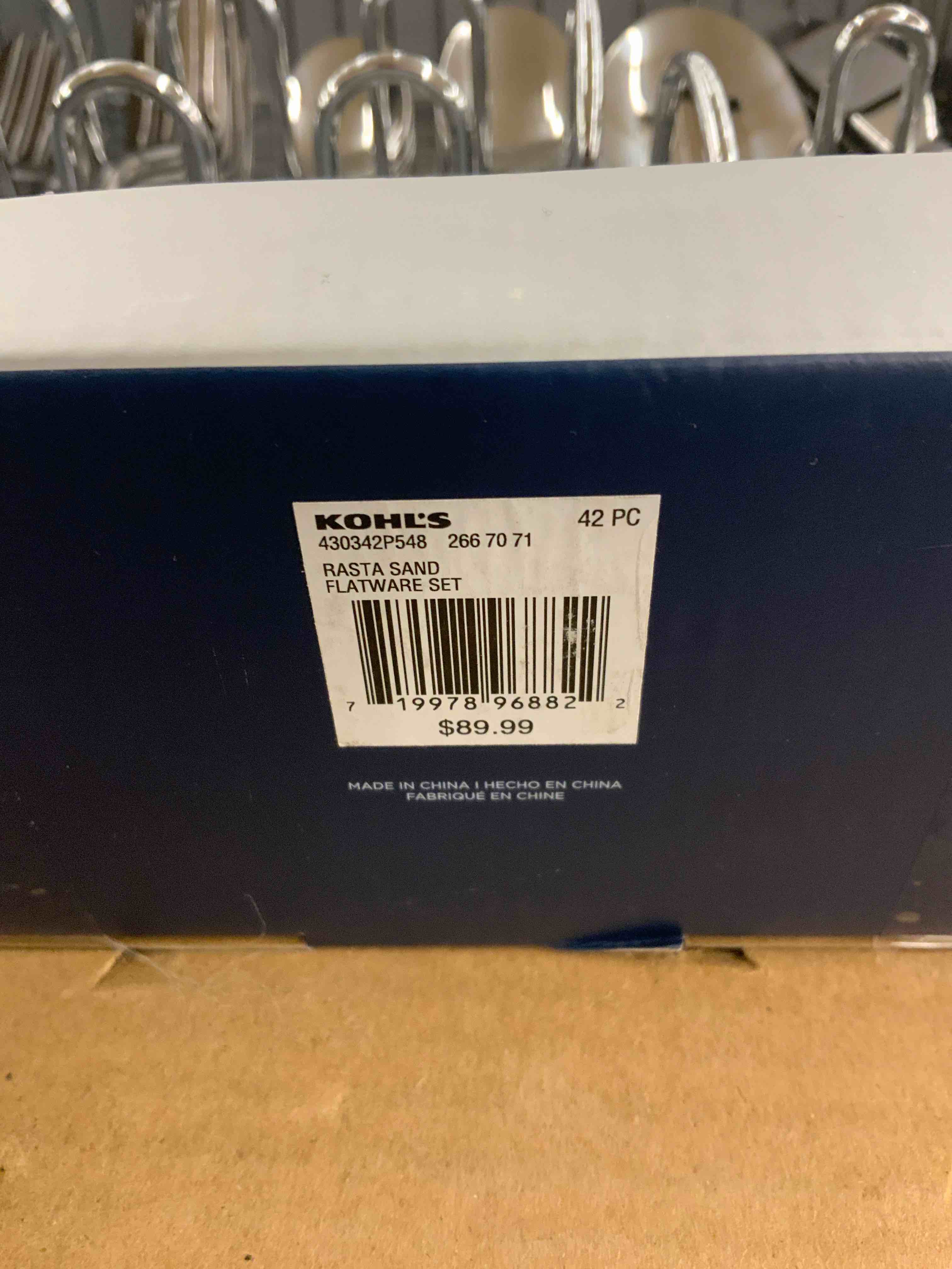 https://s3.amazonaws.com/lotting-images-prod/BoxBids/BXB0504676_1779292745028.jpeg