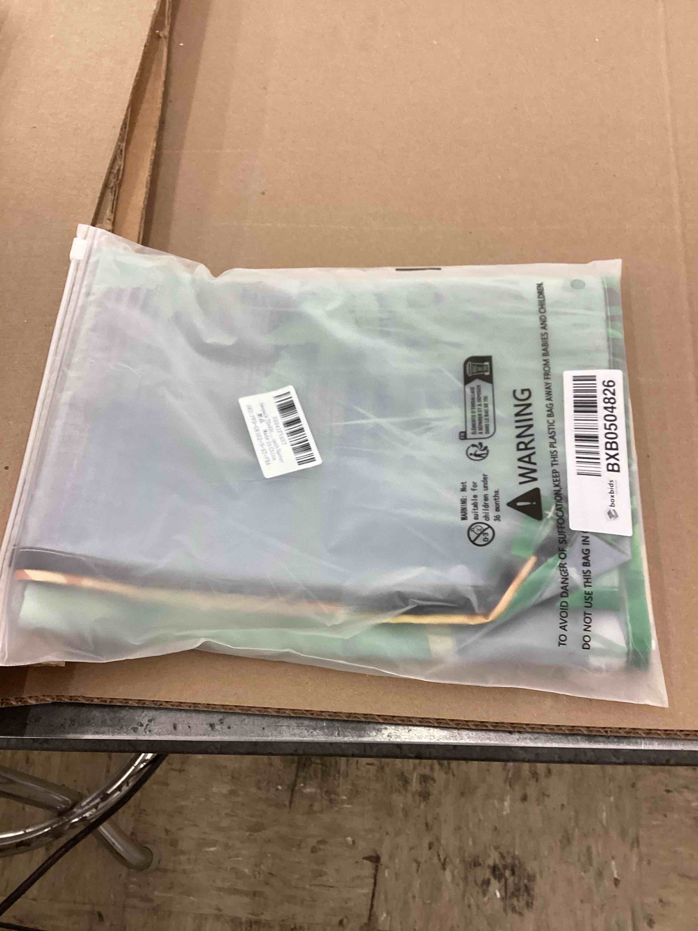 https://s3.amazonaws.com/lotting-images-prod/BoxBids/BXB0504826_1779458604587.jpeg
