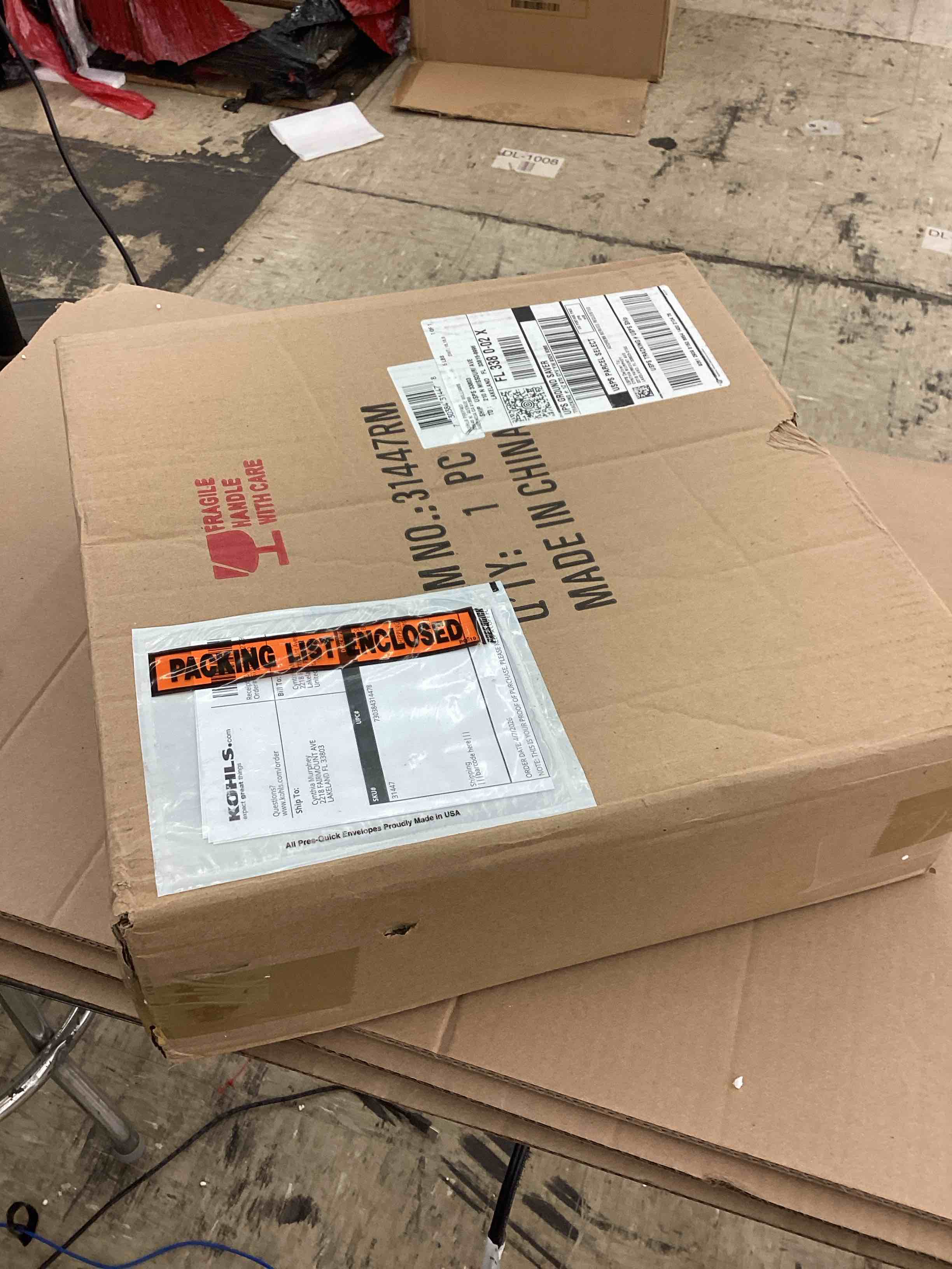 https://s3.amazonaws.com/lotting-images-prod/BoxBids/BXB0504901_1779371285096.jpeg