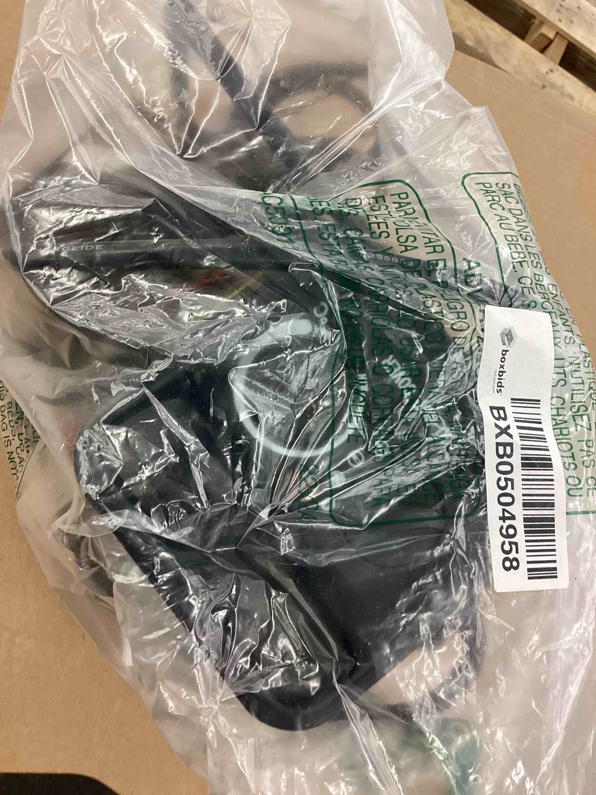 https://s3.amazonaws.com/lotting-images-prod/BoxBids/BXB0504958_1778864677385.jpeg