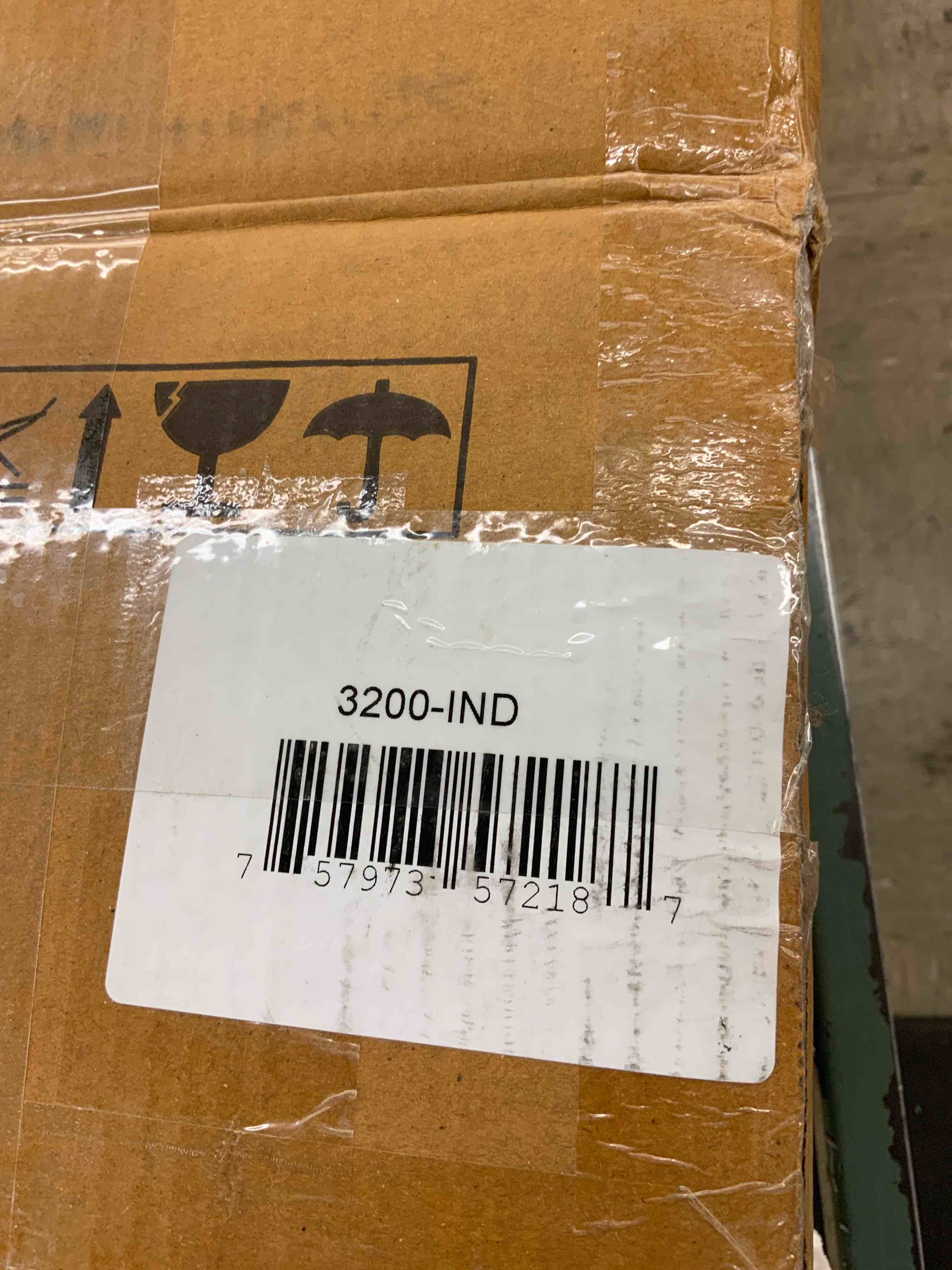 https://s3.amazonaws.com/lotting-images-prod/BoxBids/BXB0504965_1779379825644.jpeg