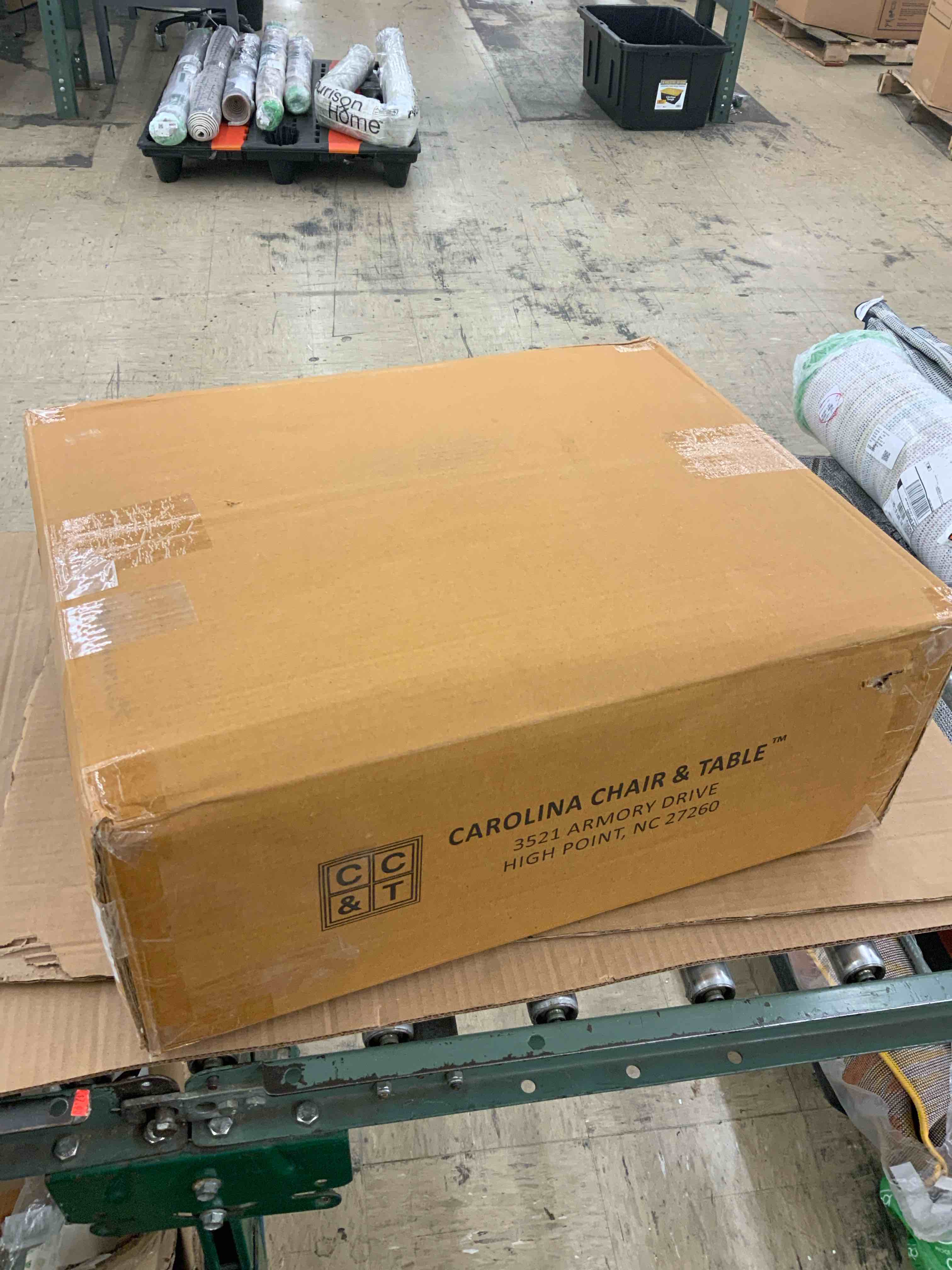 https://s3.amazonaws.com/lotting-images-prod/BoxBids/BXB0504965_1779380062589.jpeg