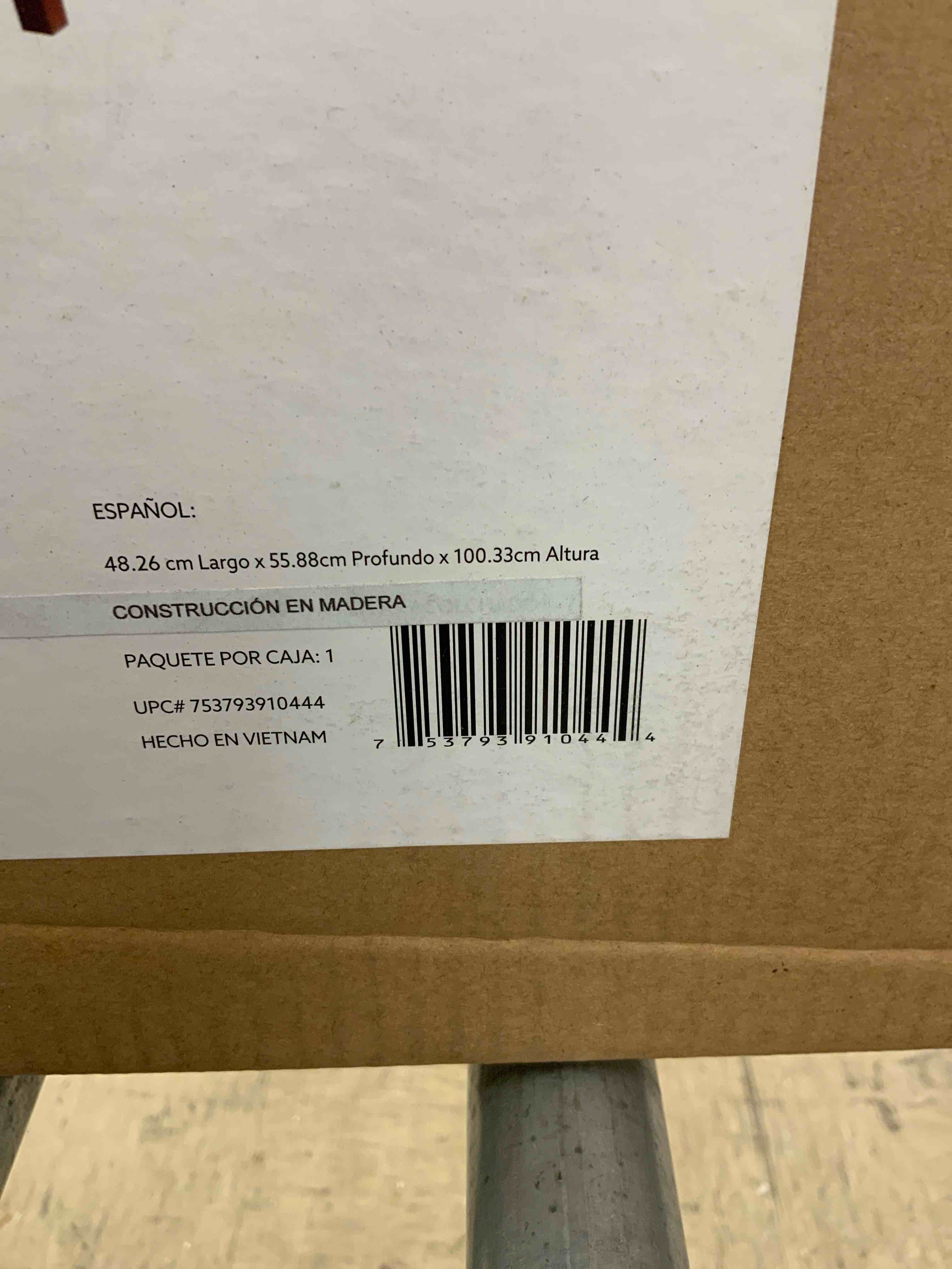https://s3.amazonaws.com/lotting-images-prod/BoxBids/BXB0504982_1779394684249.jpeg