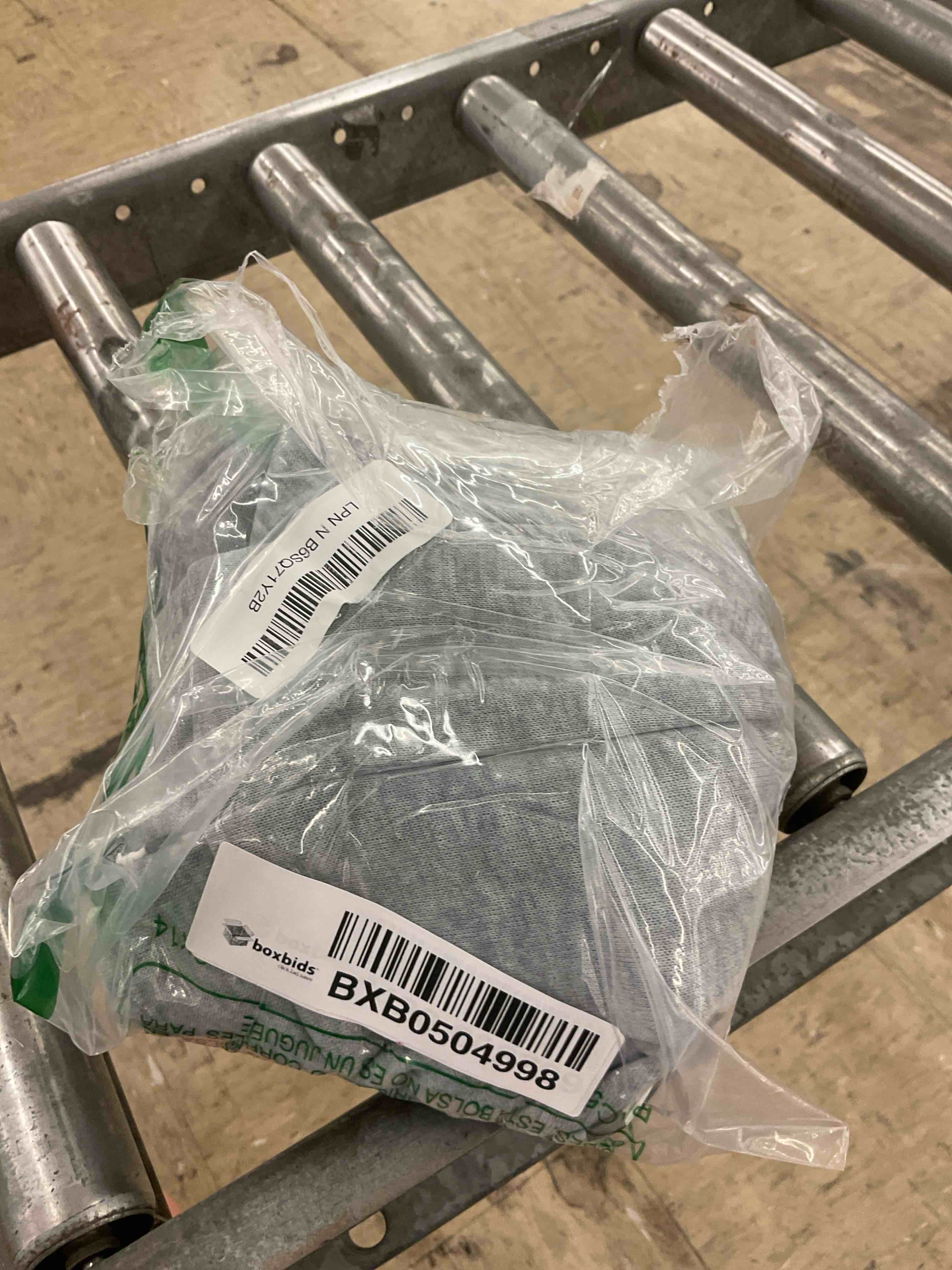 https://s3.amazonaws.com/lotting-images-prod/BoxBids/BXB0504998_1779461021366.jpeg