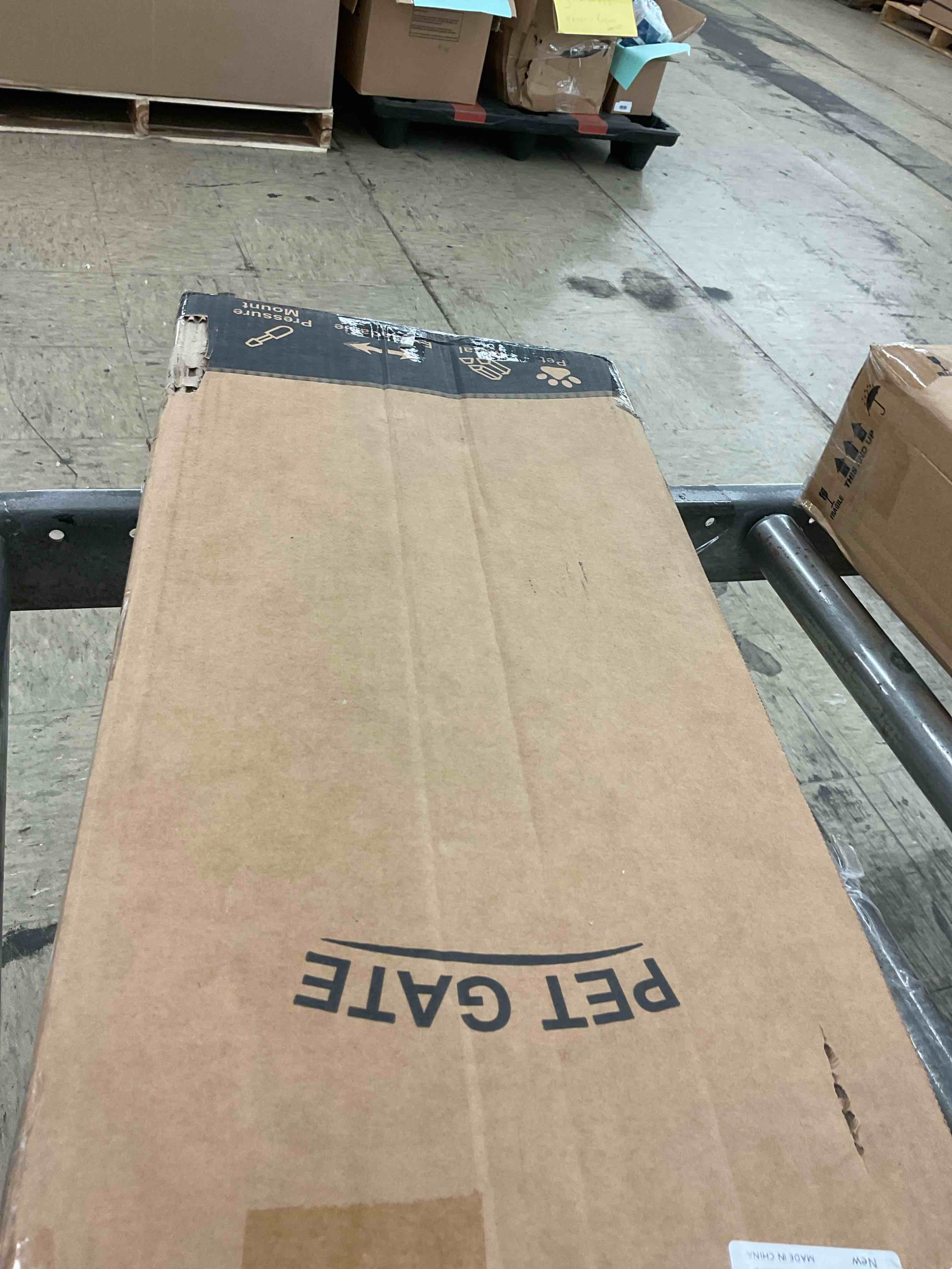 https://s3.amazonaws.com/lotting-images-prod/BoxBids/BXB0505039_1779474678578.jpeg