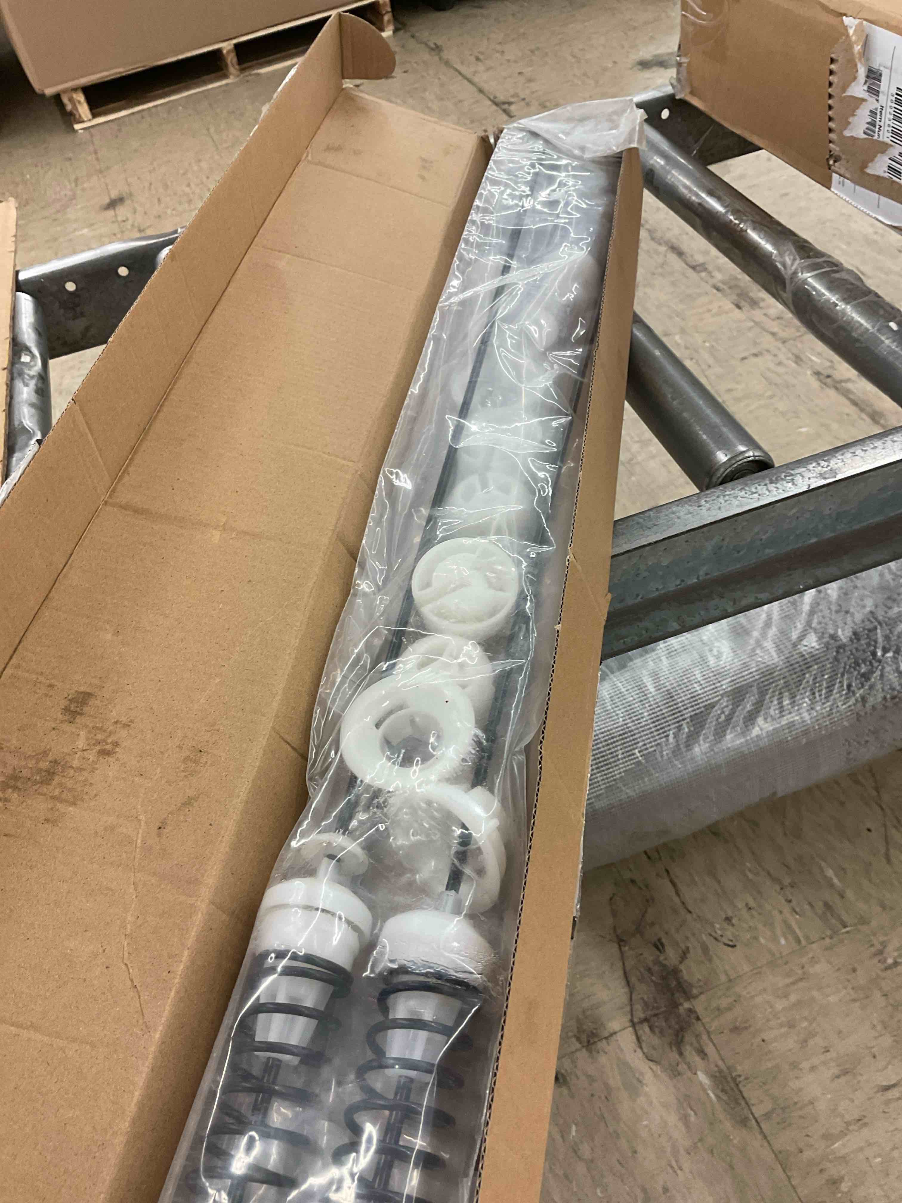 https://s3.amazonaws.com/lotting-images-prod/BoxBids/BXB0505075_1779803822189.jpeg
