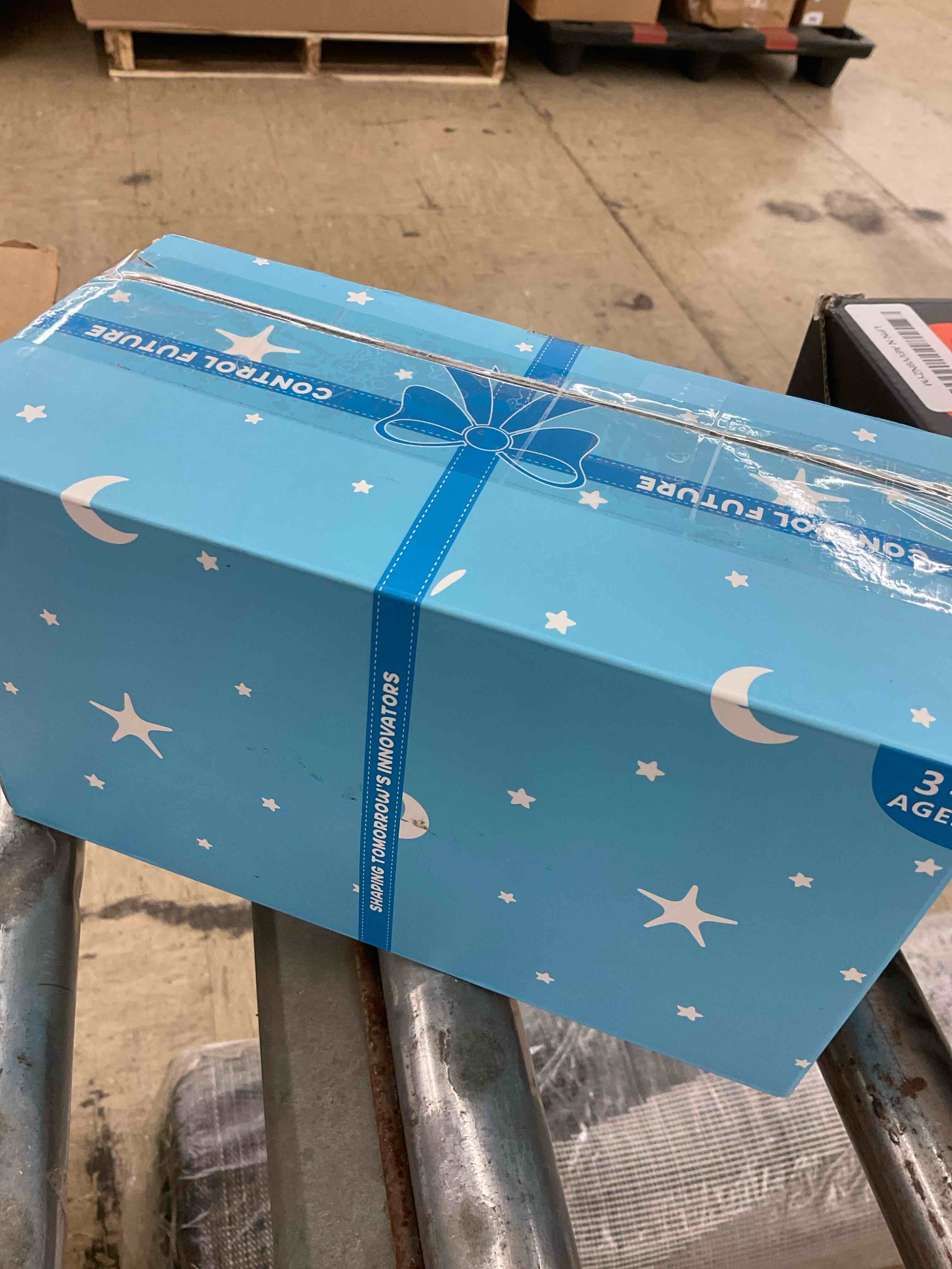https://s3.amazonaws.com/lotting-images-prod/BoxBids/BXB0505093_1779808149213.jpeg