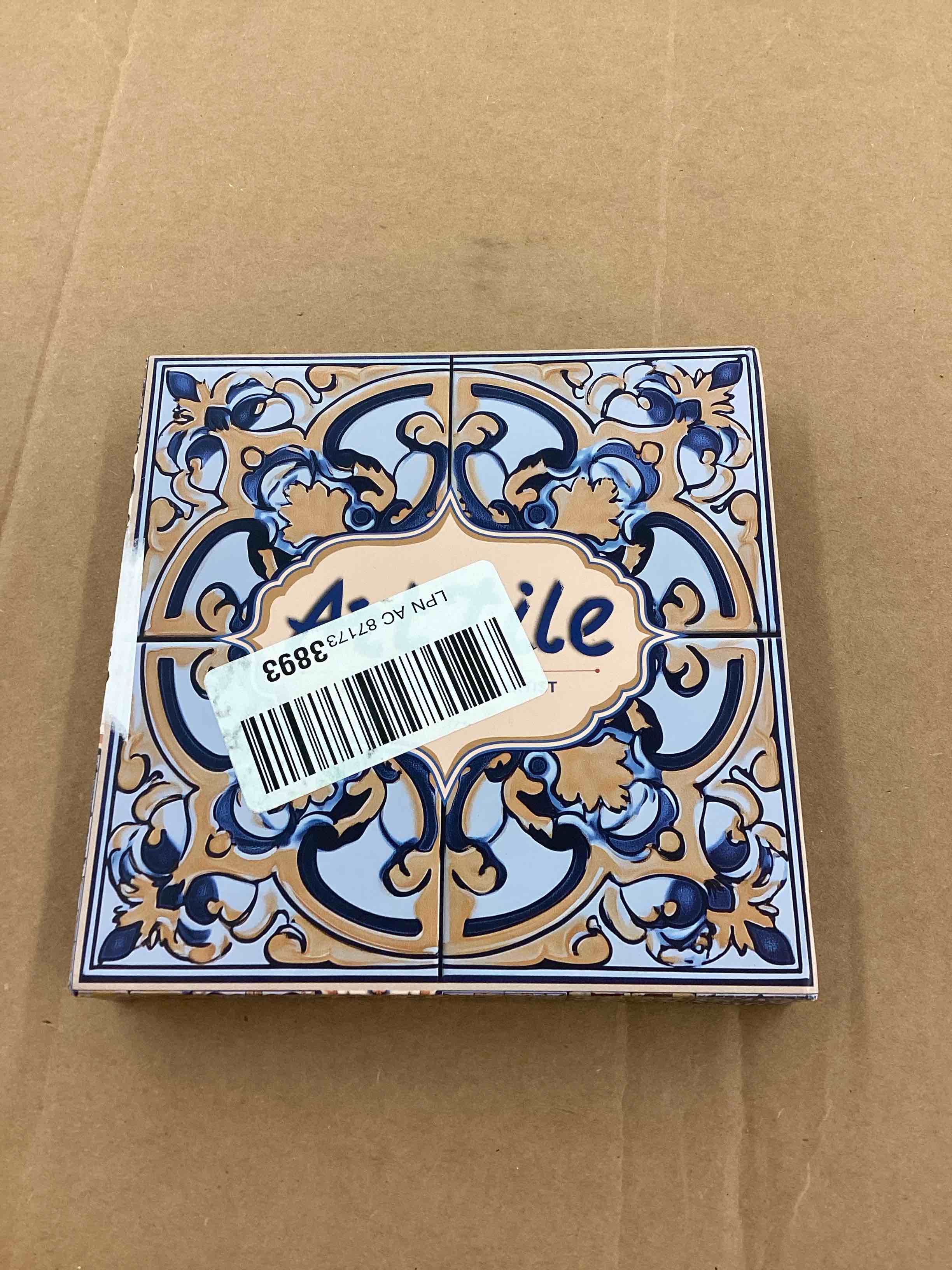 https://s3.amazonaws.com/lotting-images-prod/BoxBids/BXB0505112_1779801553486.jpeg