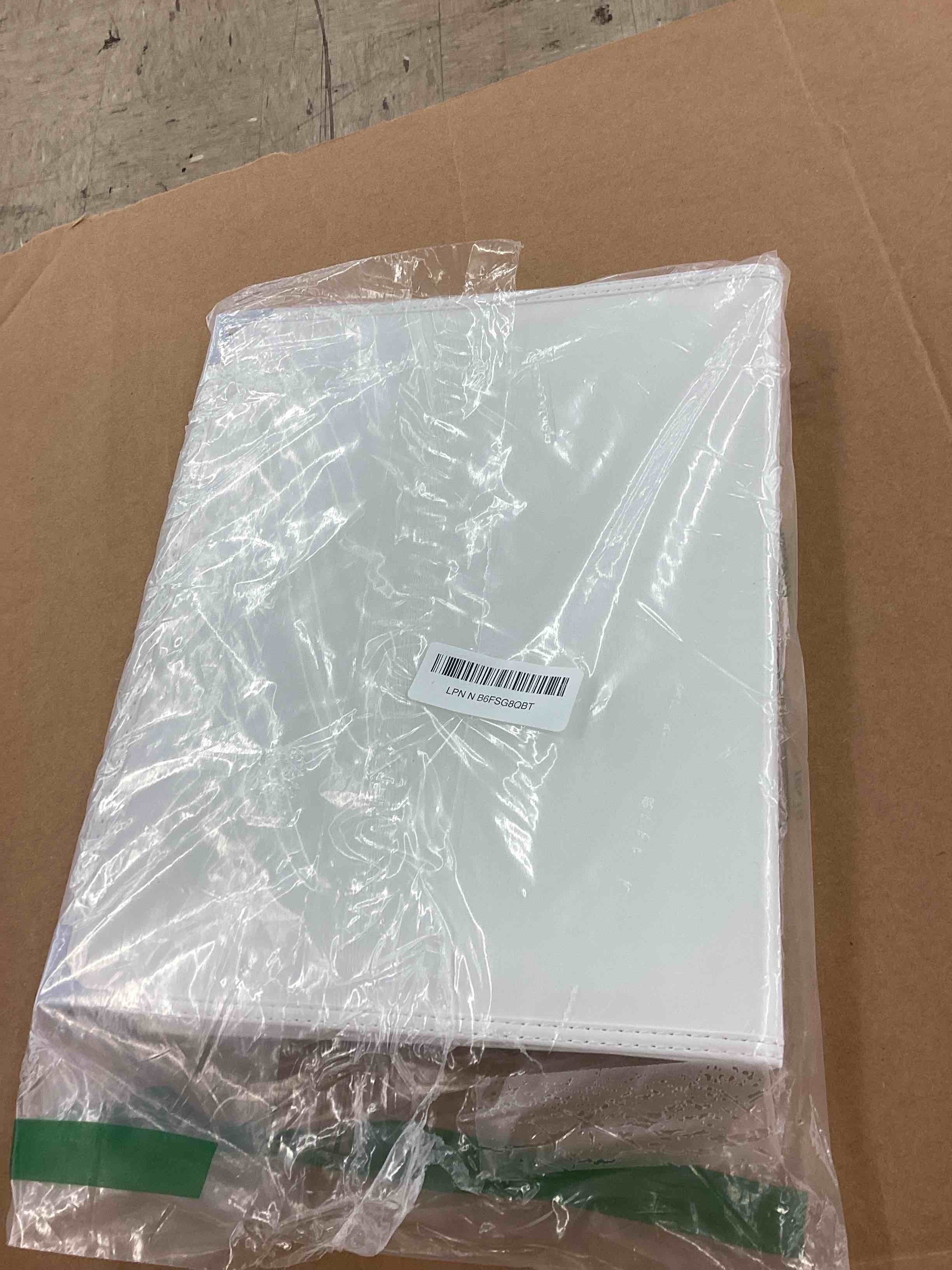 https://s3.amazonaws.com/lotting-images-prod/BoxBids/BXB0505121_1779803152082.jpeg