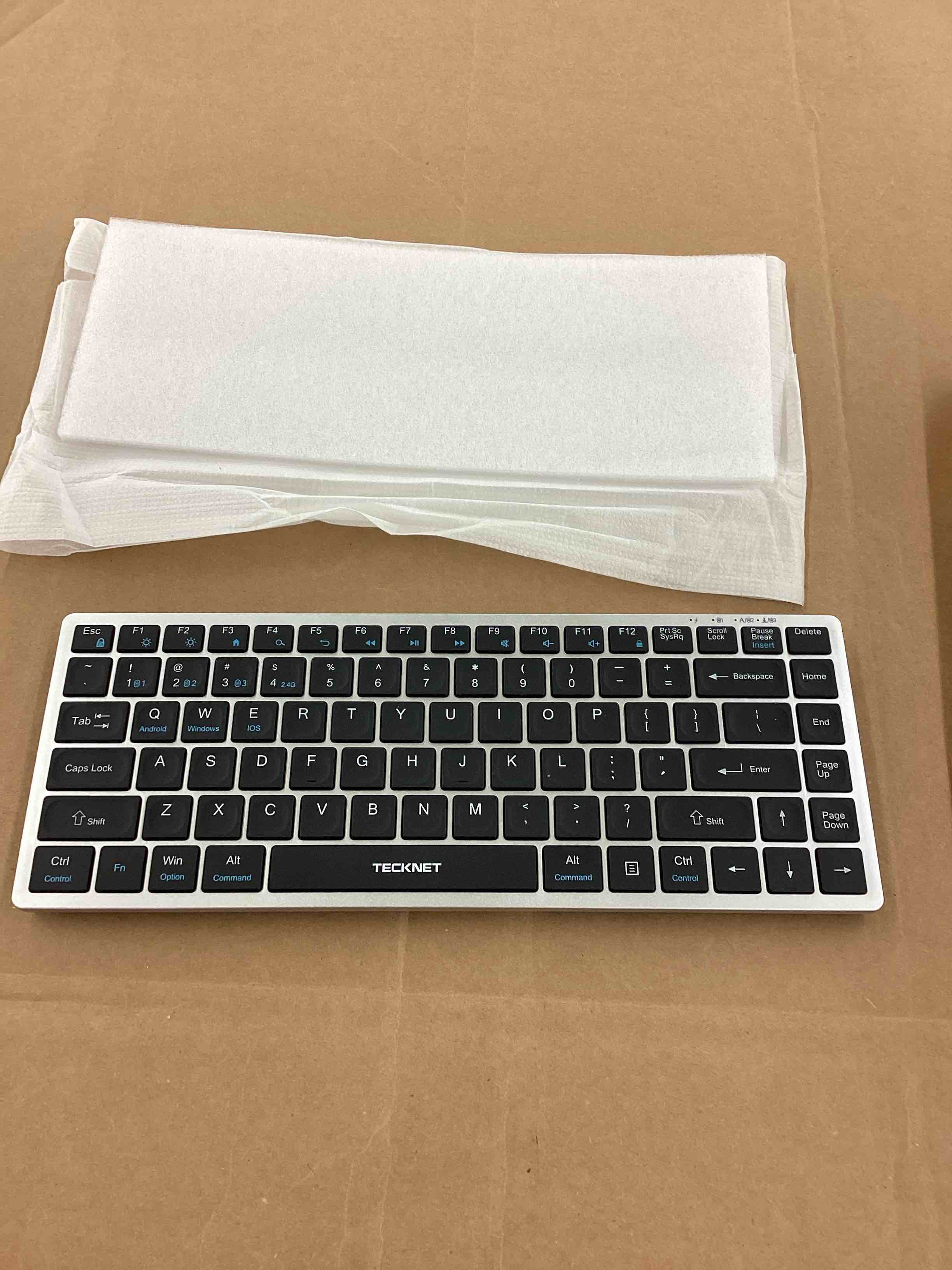 https://s3.amazonaws.com/lotting-images-prod/BoxBids/BXB0505123_1779803482313.jpeg