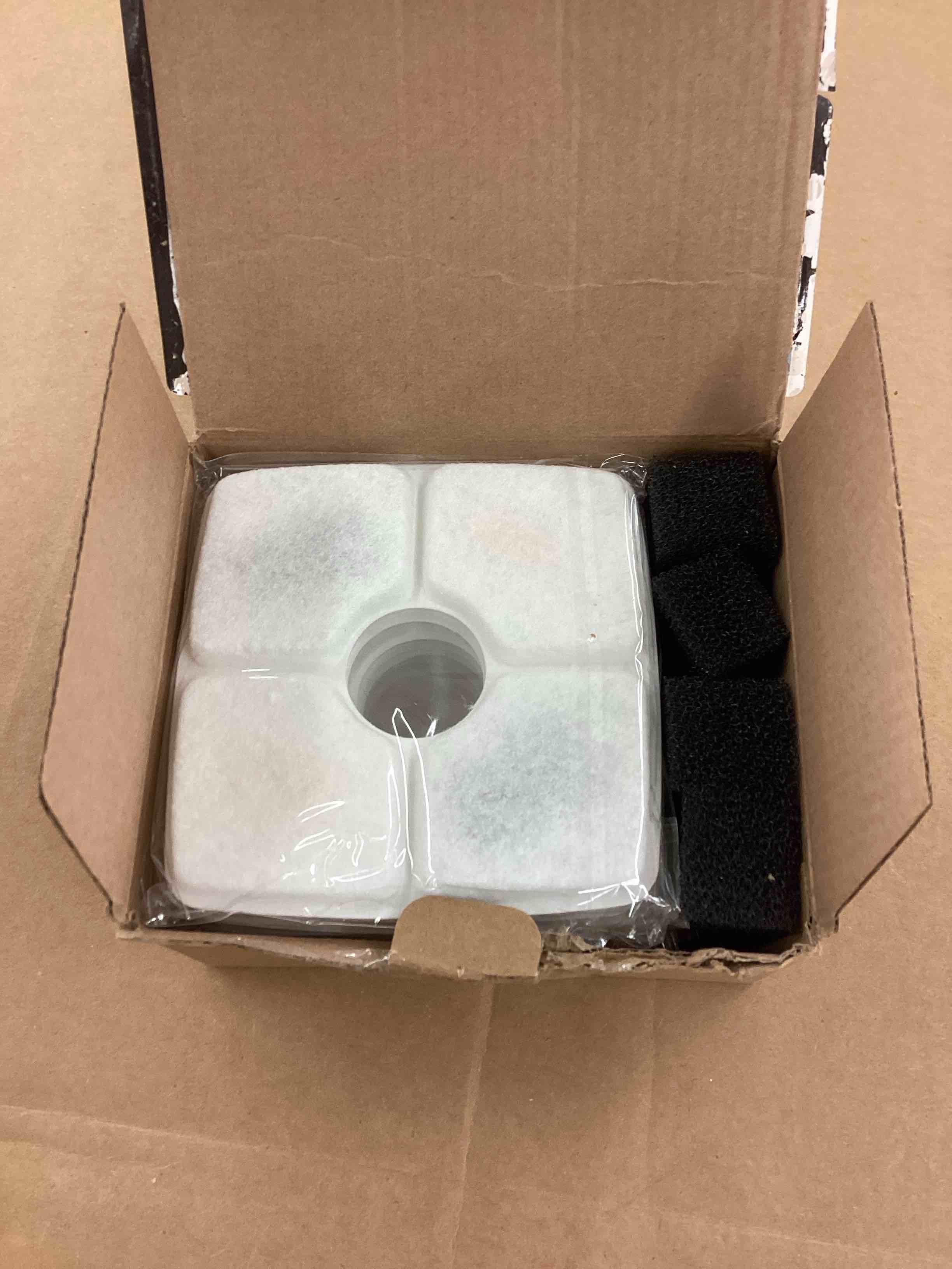https://s3.amazonaws.com/lotting-images-prod/BoxBids/BXB0505125_1779804735836.jpeg