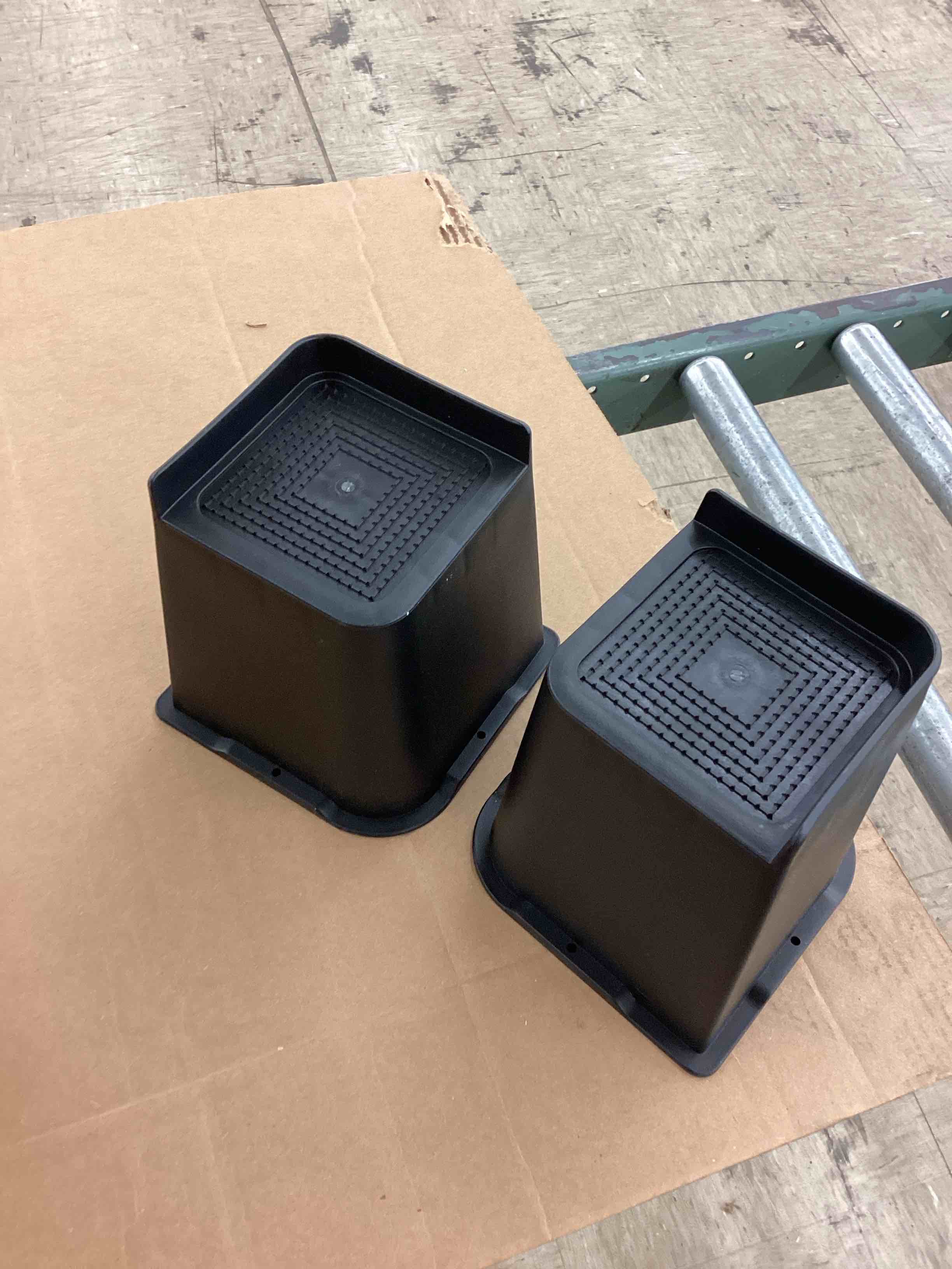 https://s3.amazonaws.com/lotting-images-prod/BoxBids/BXB0505141_1779807117753.jpeg