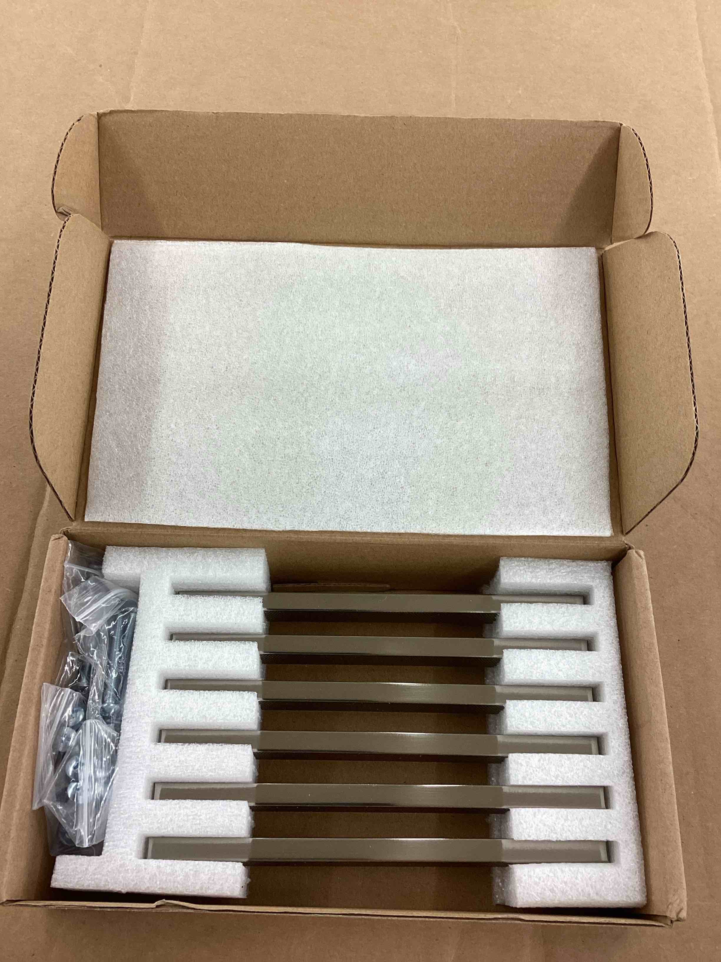 https://s3.amazonaws.com/lotting-images-prod/BoxBids/BXB0505147_1779809795508.jpeg