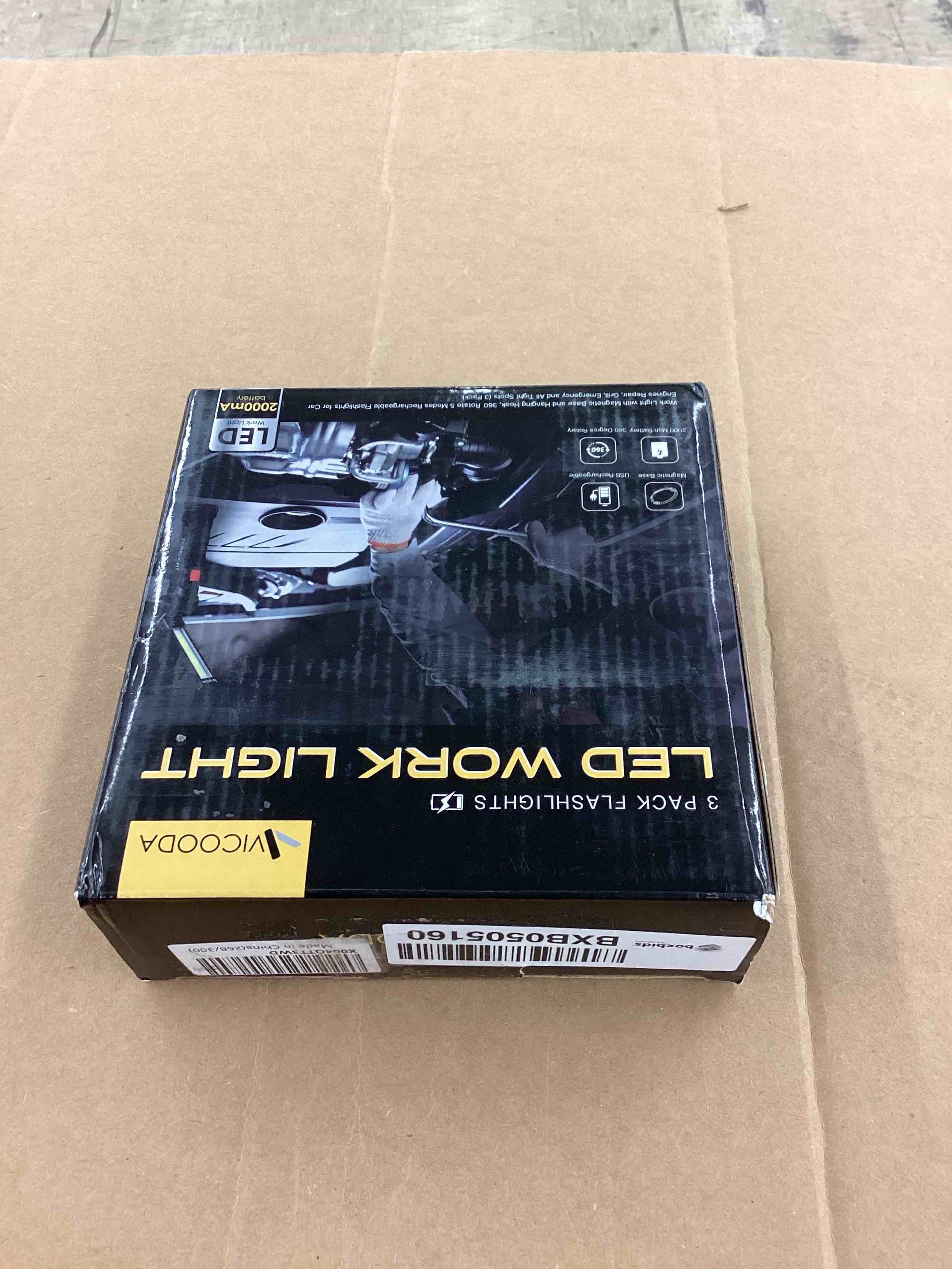 https://s3.amazonaws.com/lotting-images-prod/BoxBids/BXB0505160_1779808598341.jpeg