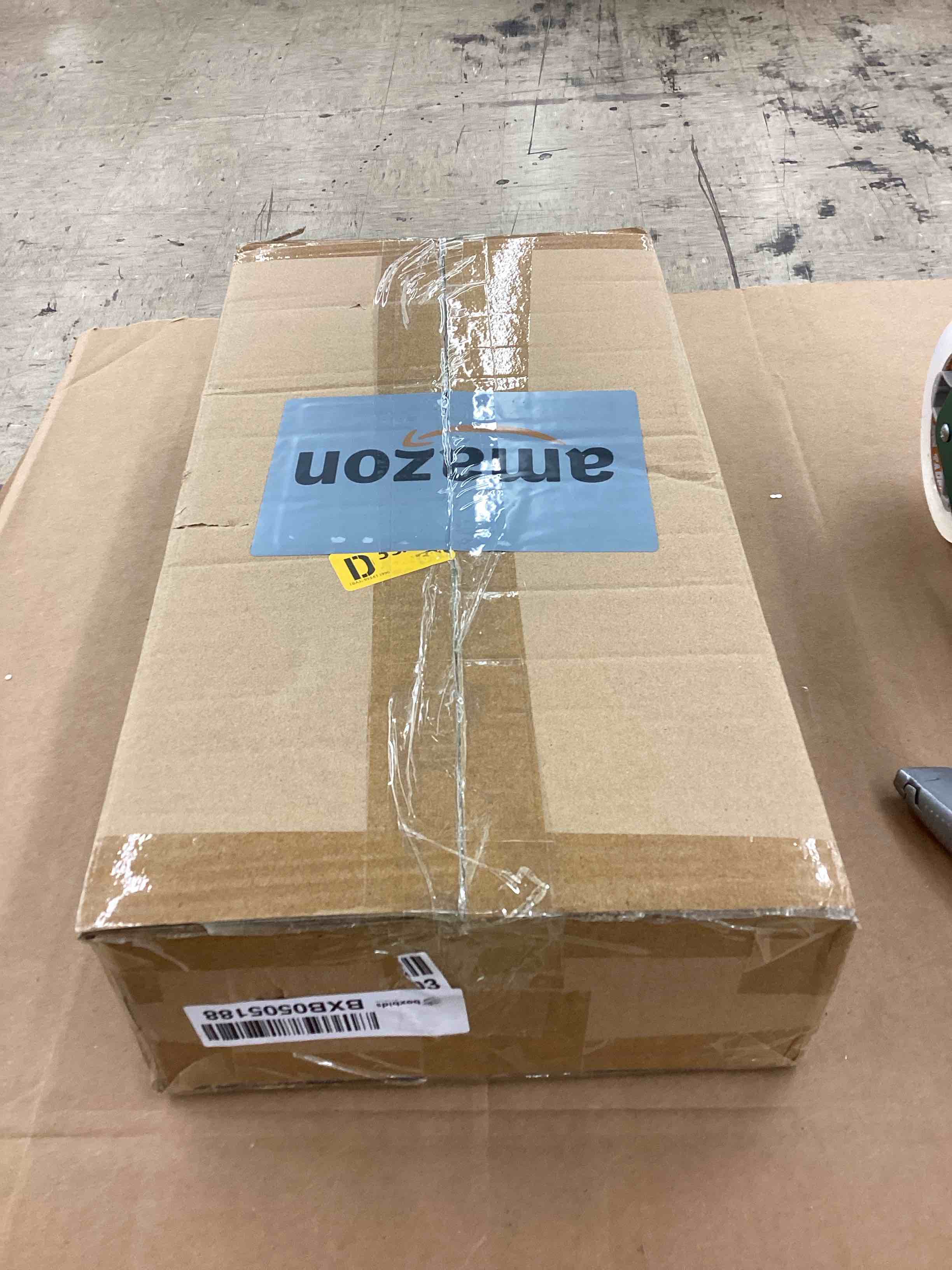 https://s3.amazonaws.com/lotting-images-prod/BoxBids/BXB0505188_1779819764769.jpeg