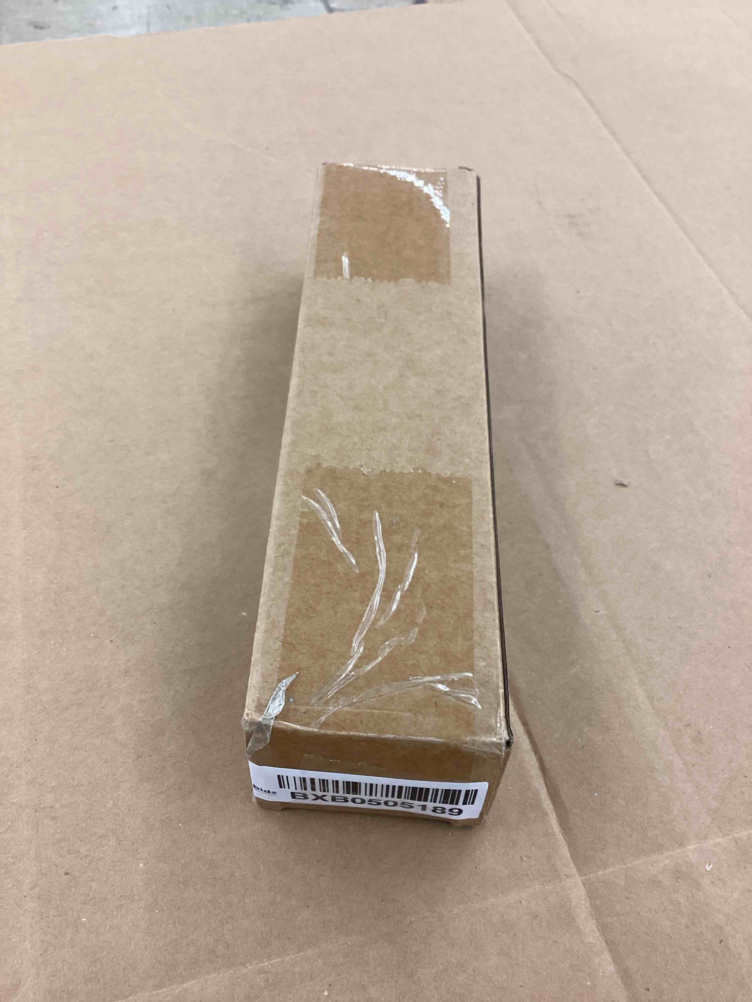 https://s3.amazonaws.com/lotting-images-prod/BoxBids/BXB0505189_1779819418609.jpeg