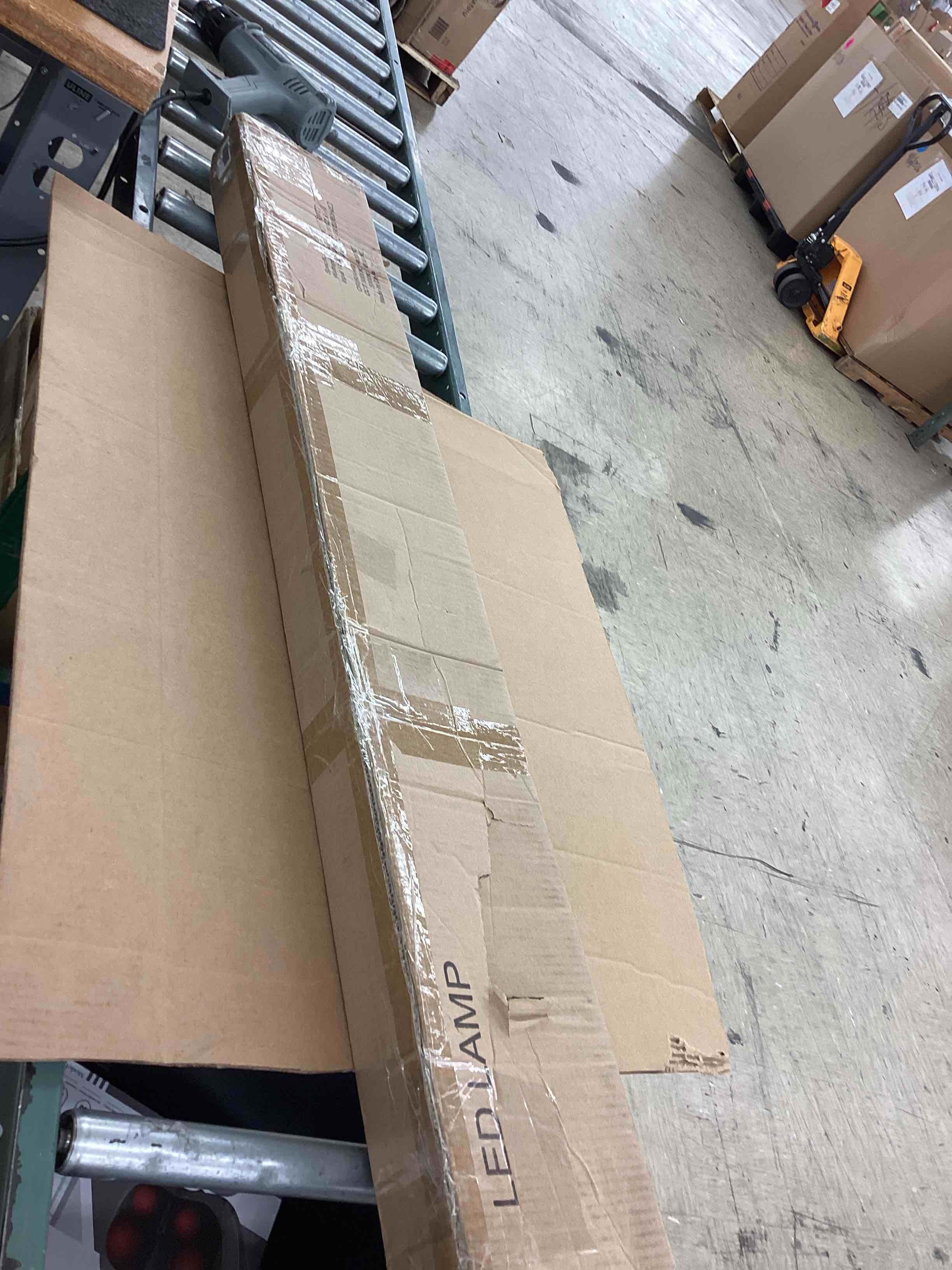 https://s3.amazonaws.com/lotting-images-prod/BoxBids/BXB0505191_1779821368957.jpeg
