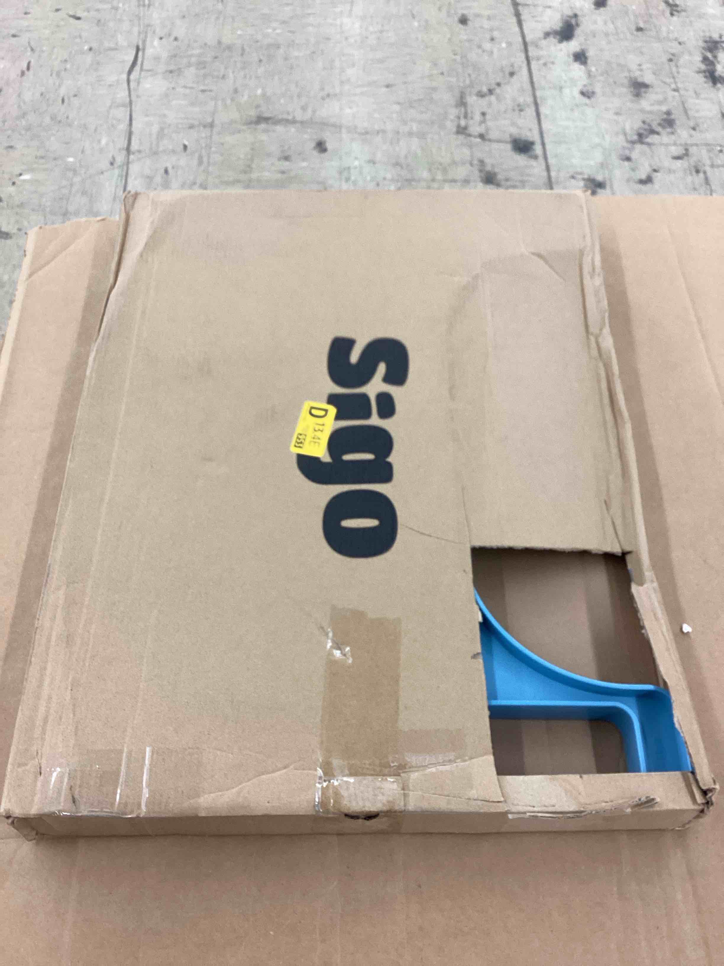 https://s3.amazonaws.com/lotting-images-prod/BoxBids/BXB0505193_1779819902720.jpeg