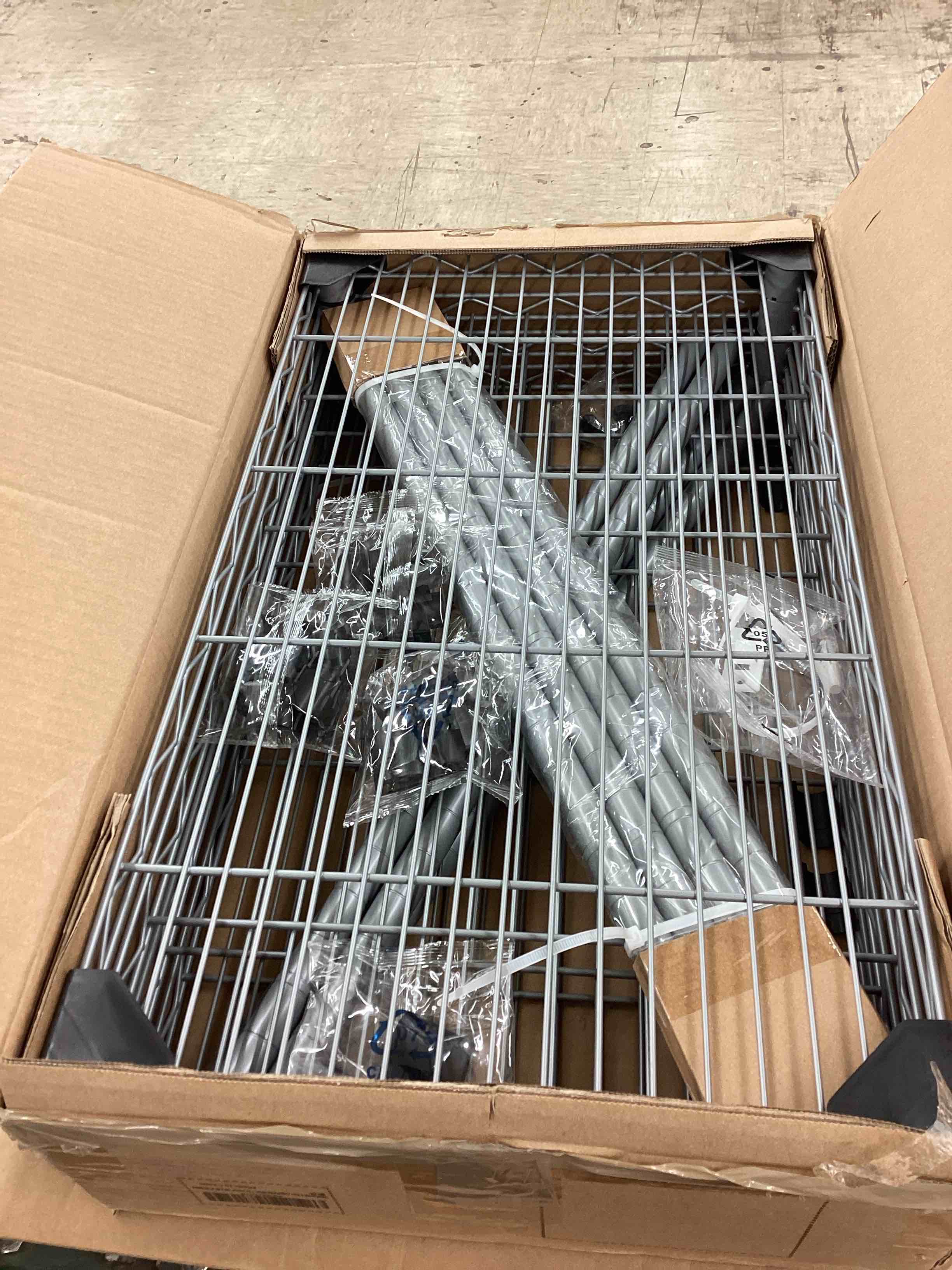 https://s3.amazonaws.com/lotting-images-prod/BoxBids/BXB0505197_1779822546564.jpeg