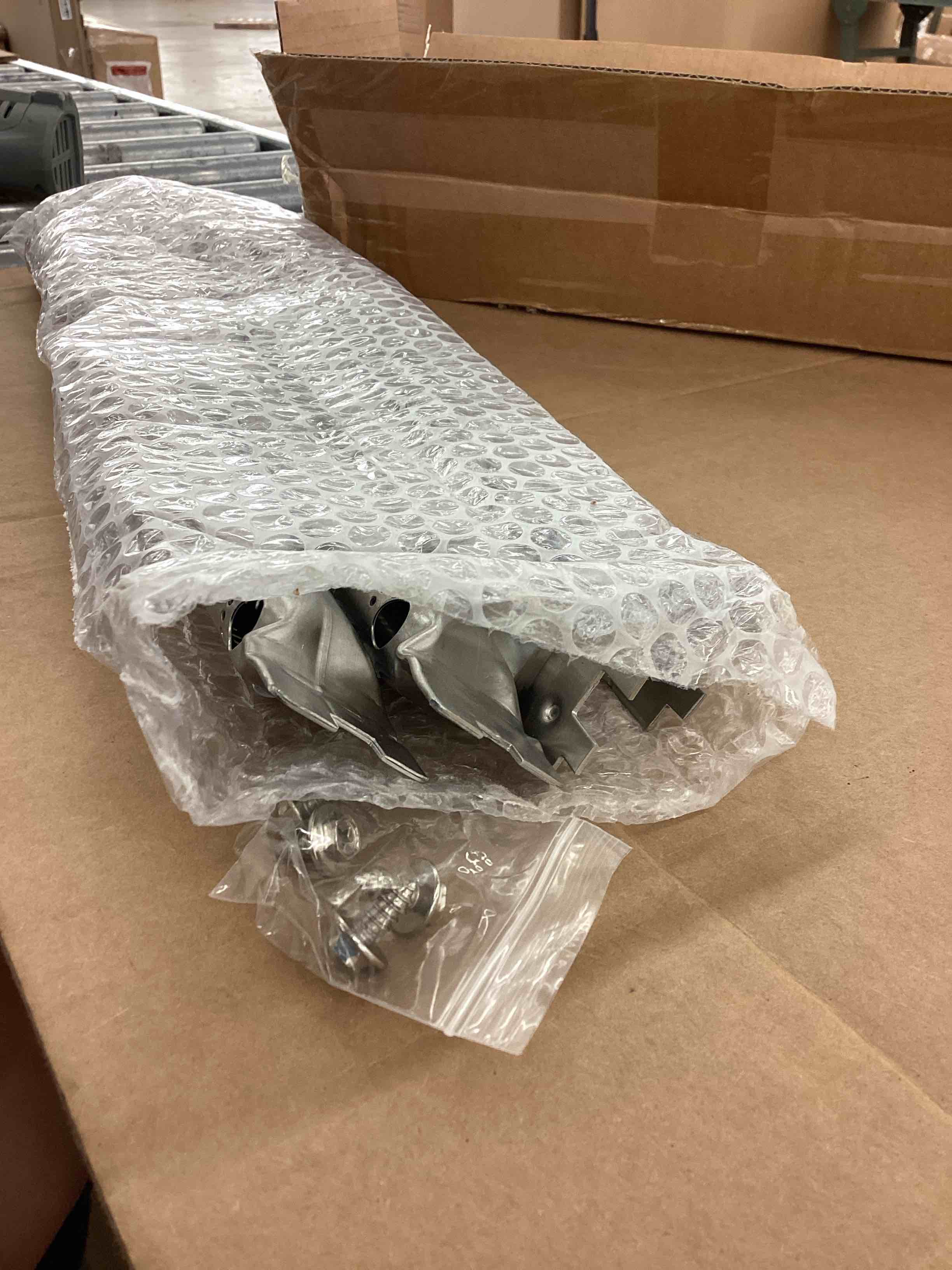 https://s3.amazonaws.com/lotting-images-prod/BoxBids/BXB0505201_1779823409131.jpeg