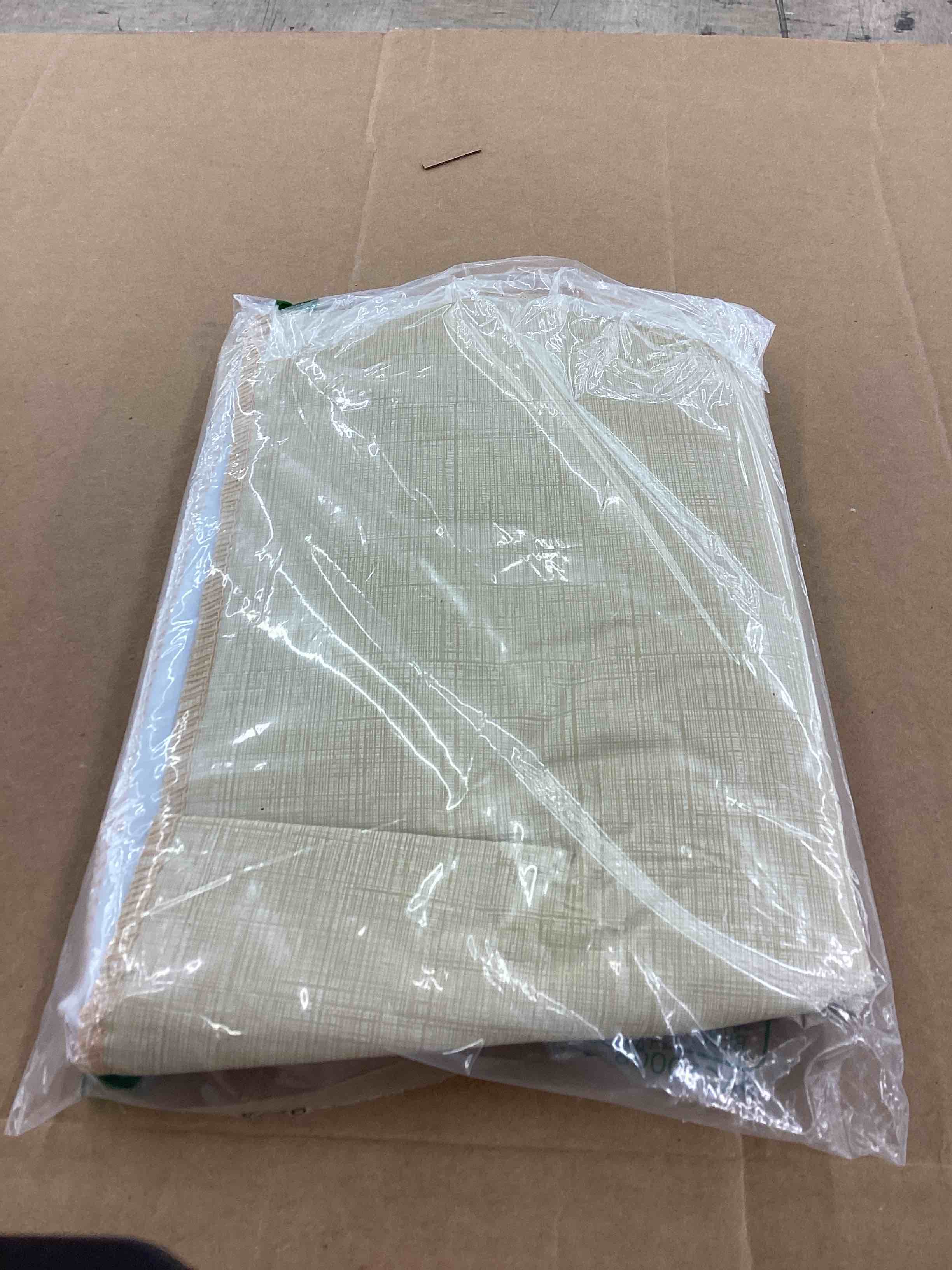 https://s3.amazonaws.com/lotting-images-prod/BoxBids/BXB0505246_1779890383778.jpeg