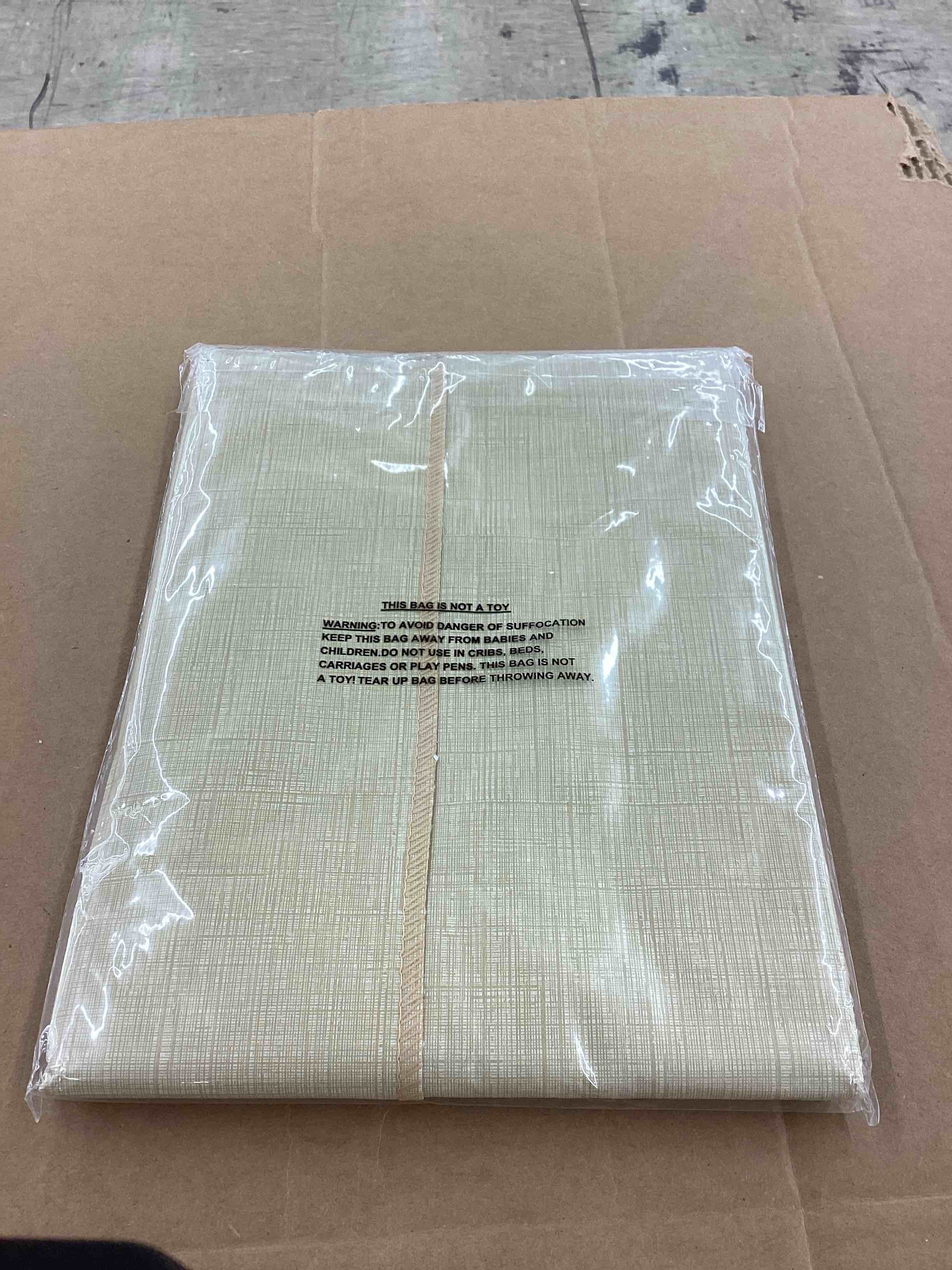https://s3.amazonaws.com/lotting-images-prod/BoxBids/BXB0505254_1779893206879.jpeg