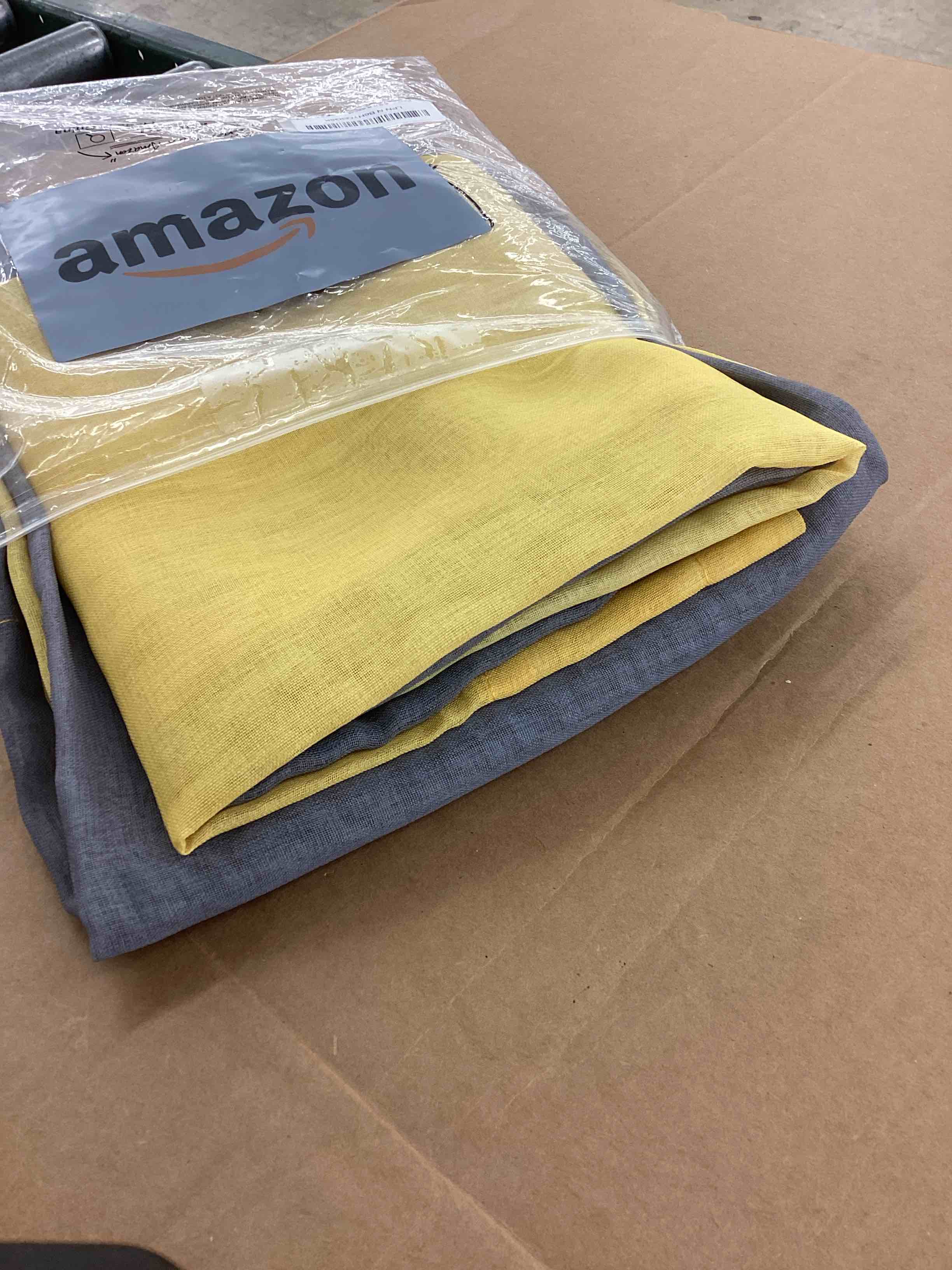 https://s3.amazonaws.com/lotting-images-prod/BoxBids/BXB0505258_1779892676069.jpeg