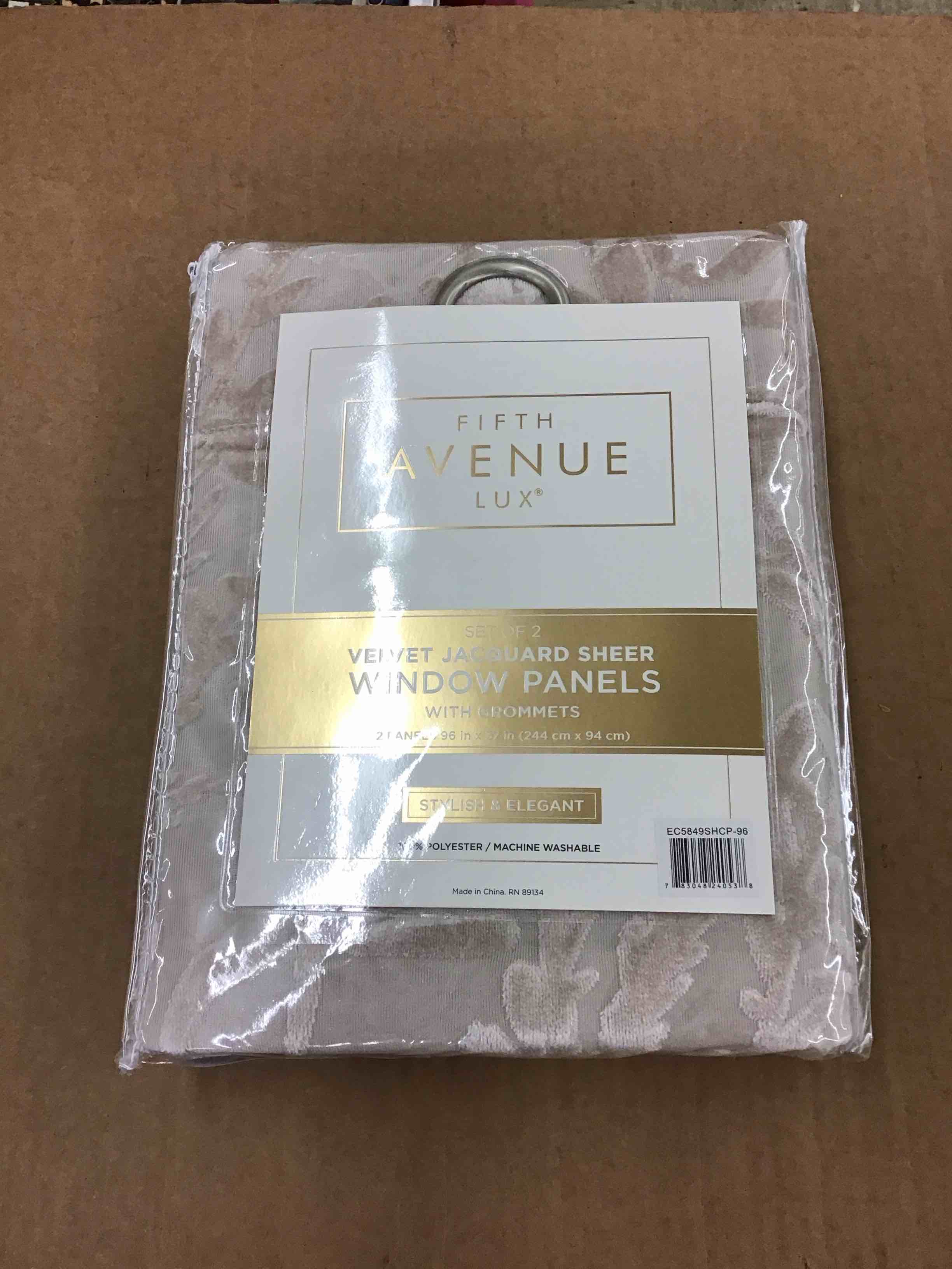 https://s3.amazonaws.com/lotting-images-prod/BoxBids/BXB0505435_1779117816444.jpeg