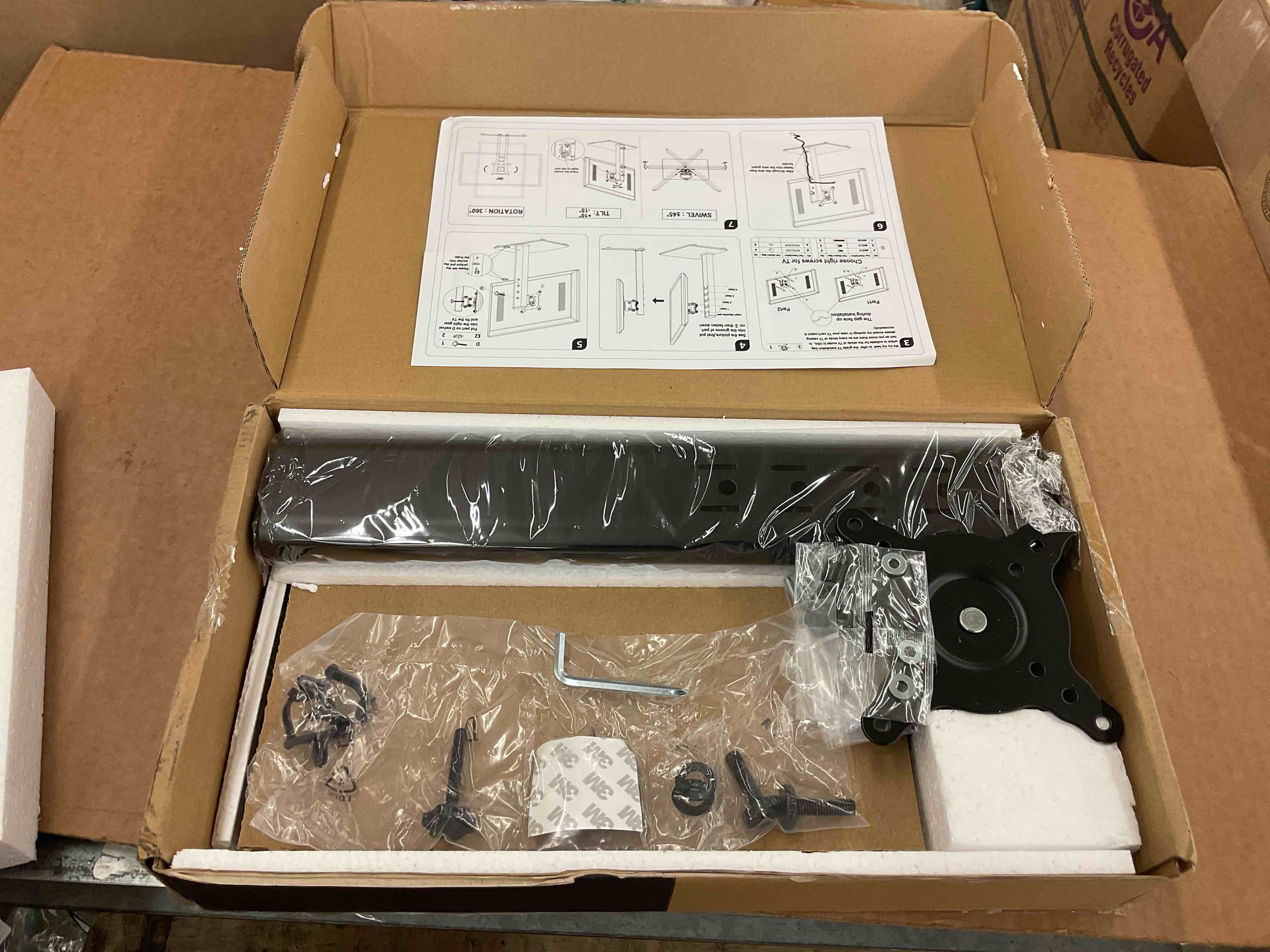 https://s3.amazonaws.com/lotting-images-prod/BoxBids/BXB0505463_1779107978909.jpeg