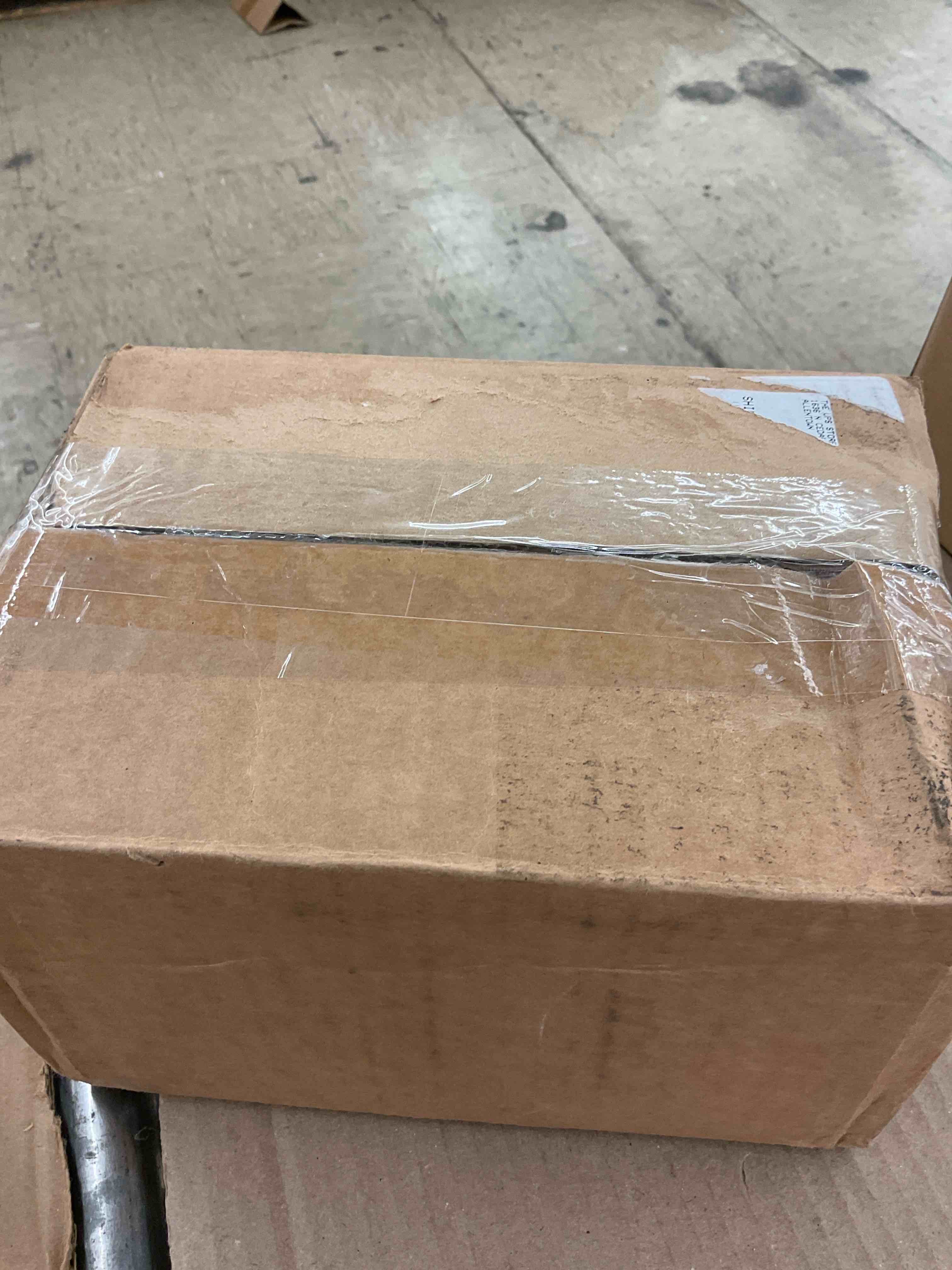 https://s3.amazonaws.com/lotting-images-prod/BoxBids/BXB0505534_1778873539854.jpeg