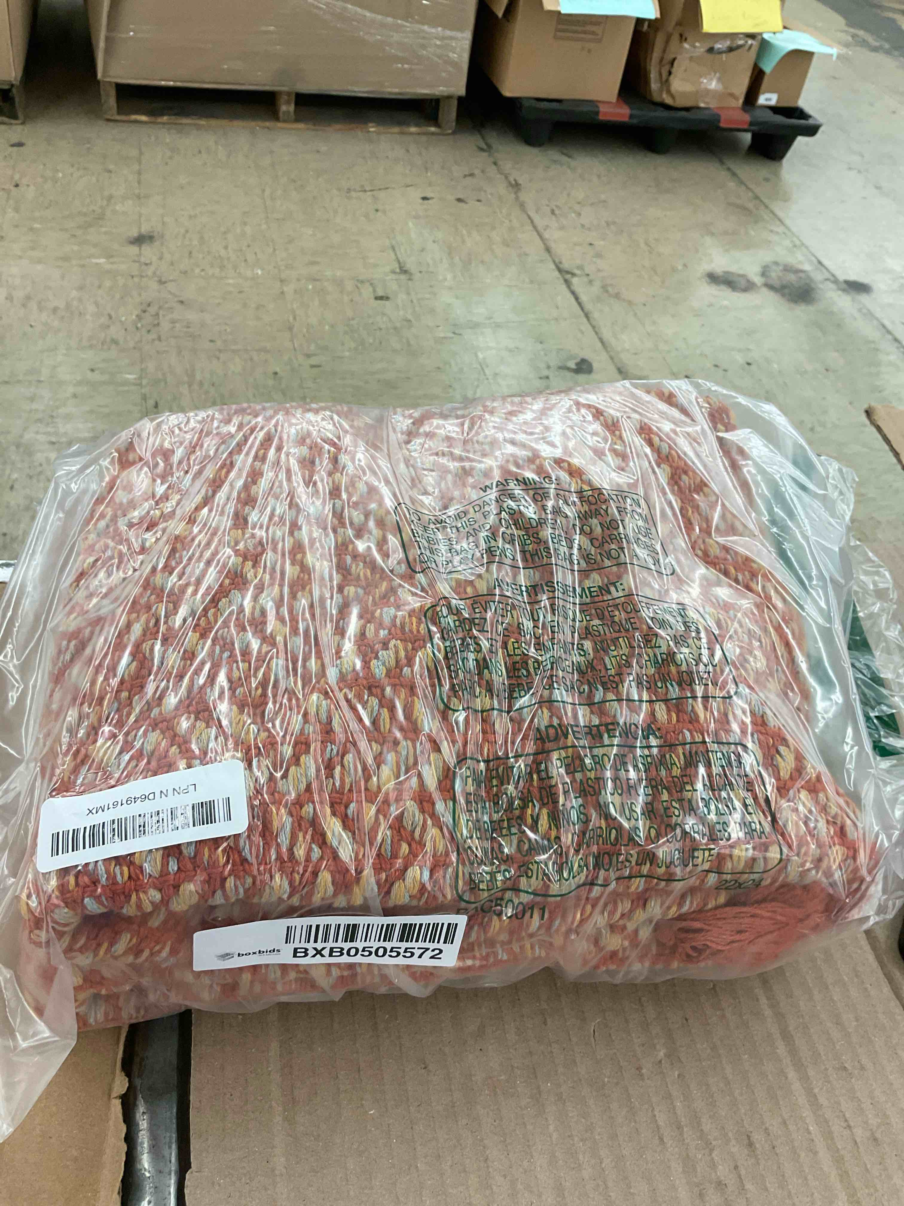 https://s3.amazonaws.com/lotting-images-prod/BoxBids/BXB0505572_1779110750865.jpeg