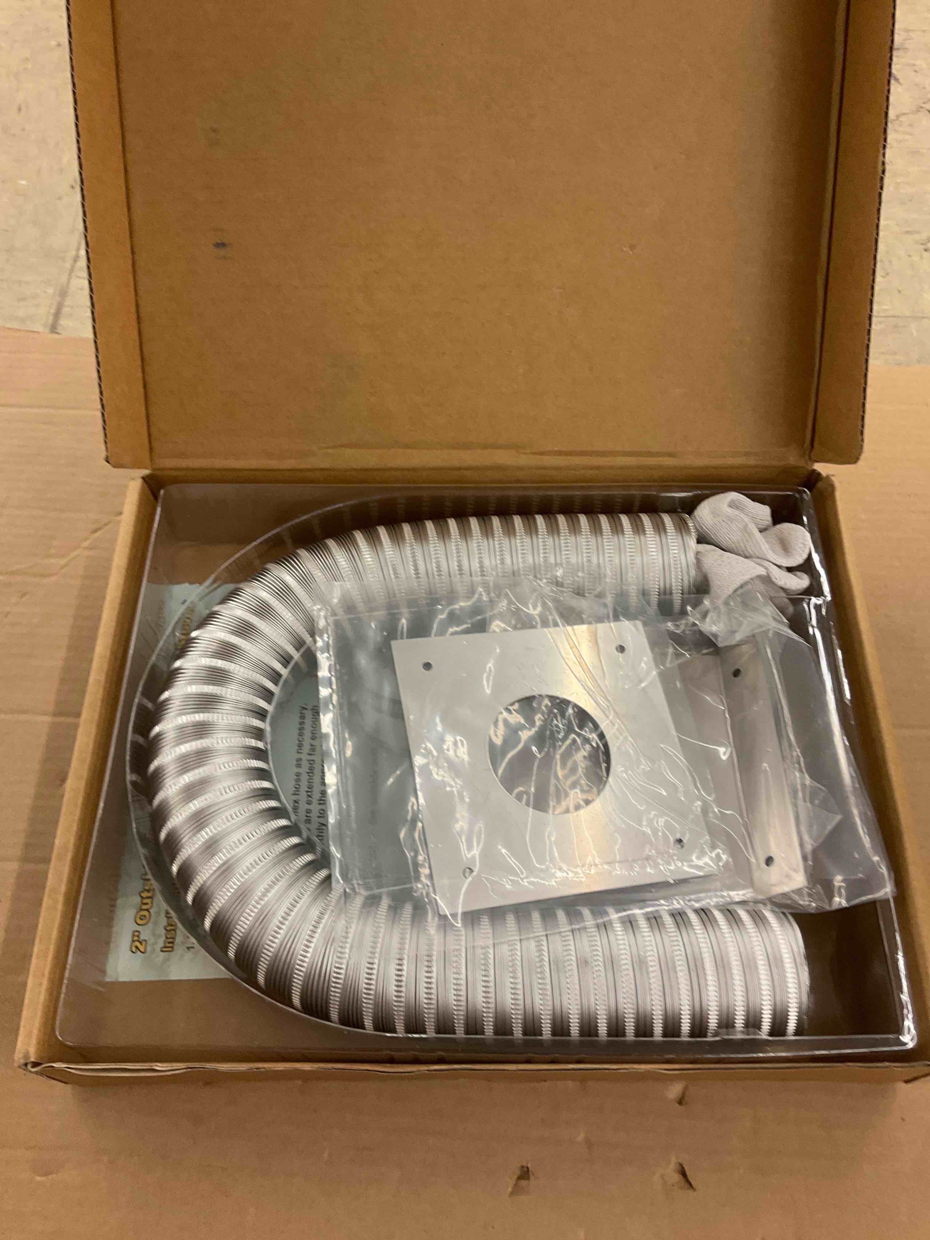 https://s3.amazonaws.com/lotting-images-prod/BoxBids/BXB0505635_1779127909574.jpeg