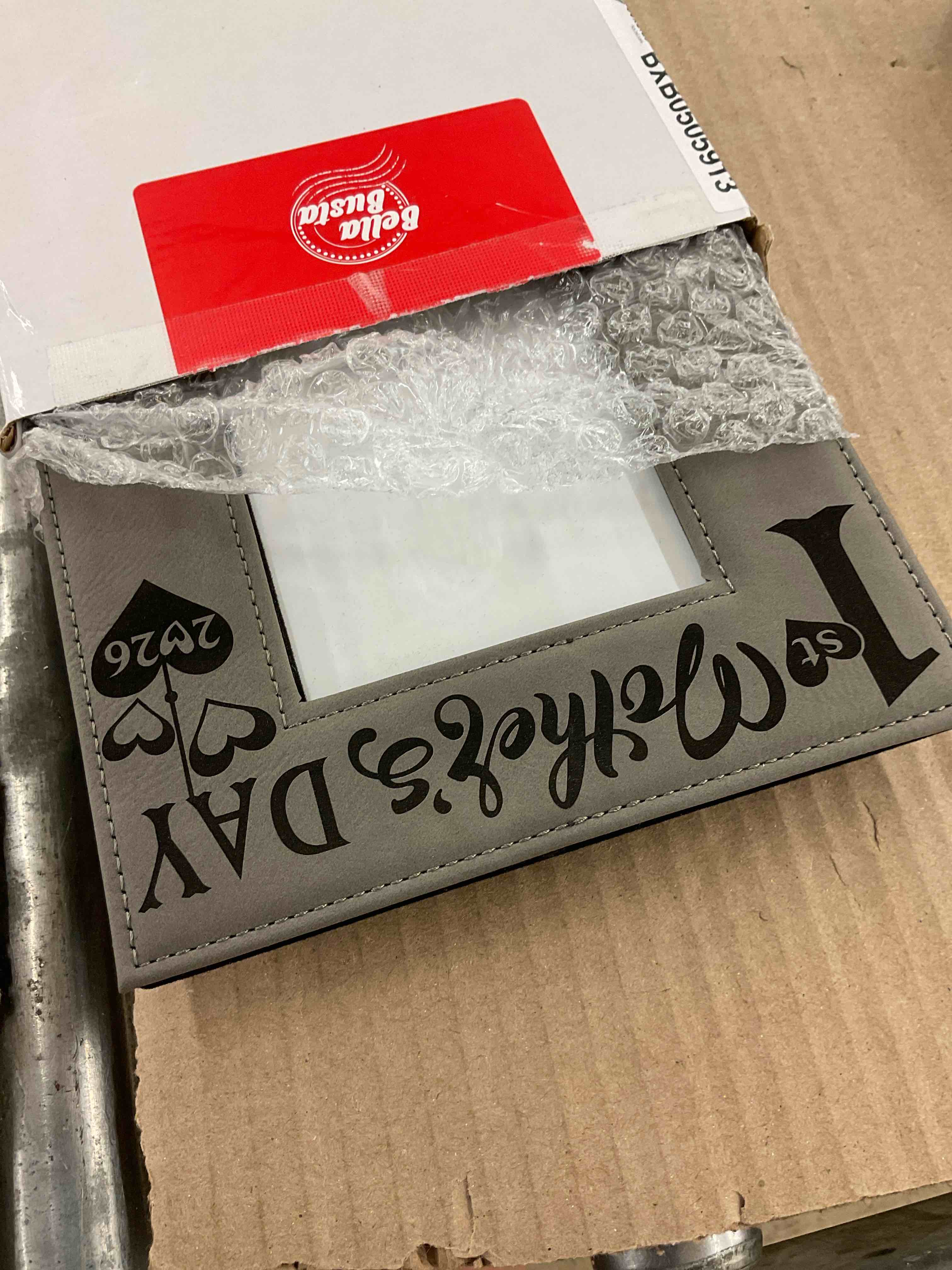 https://s3.amazonaws.com/lotting-images-prod/BoxBids/BXB0505913_1779194144807.jpeg