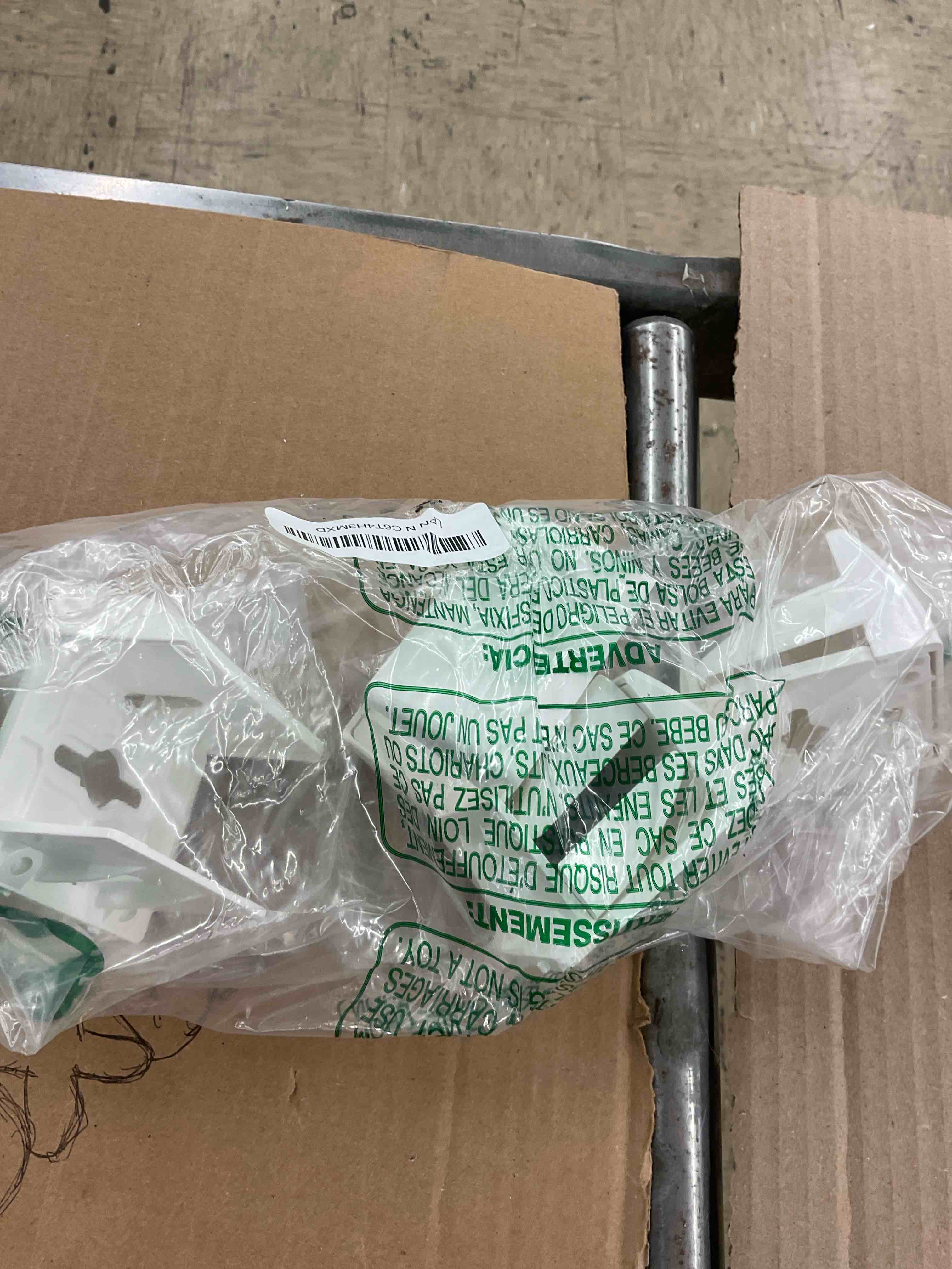 https://s3.amazonaws.com/lotting-images-prod/BoxBids/BXB0505922_1779195039502.jpeg