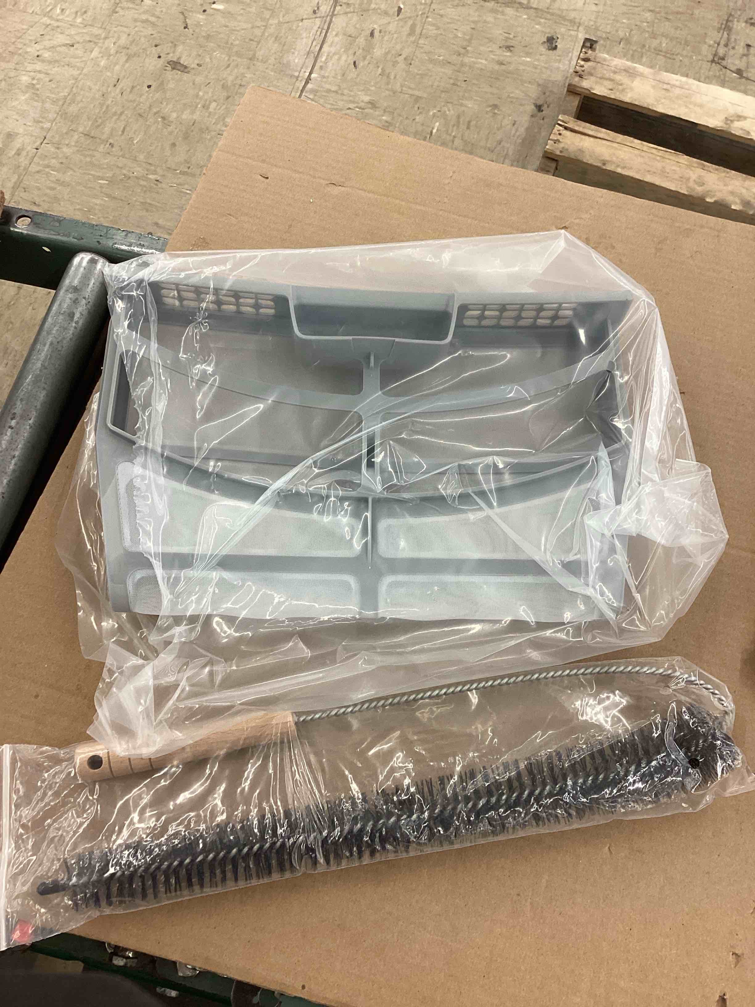 https://s3.amazonaws.com/lotting-images-prod/BoxBids/BXB0505981_1778871754022.jpeg