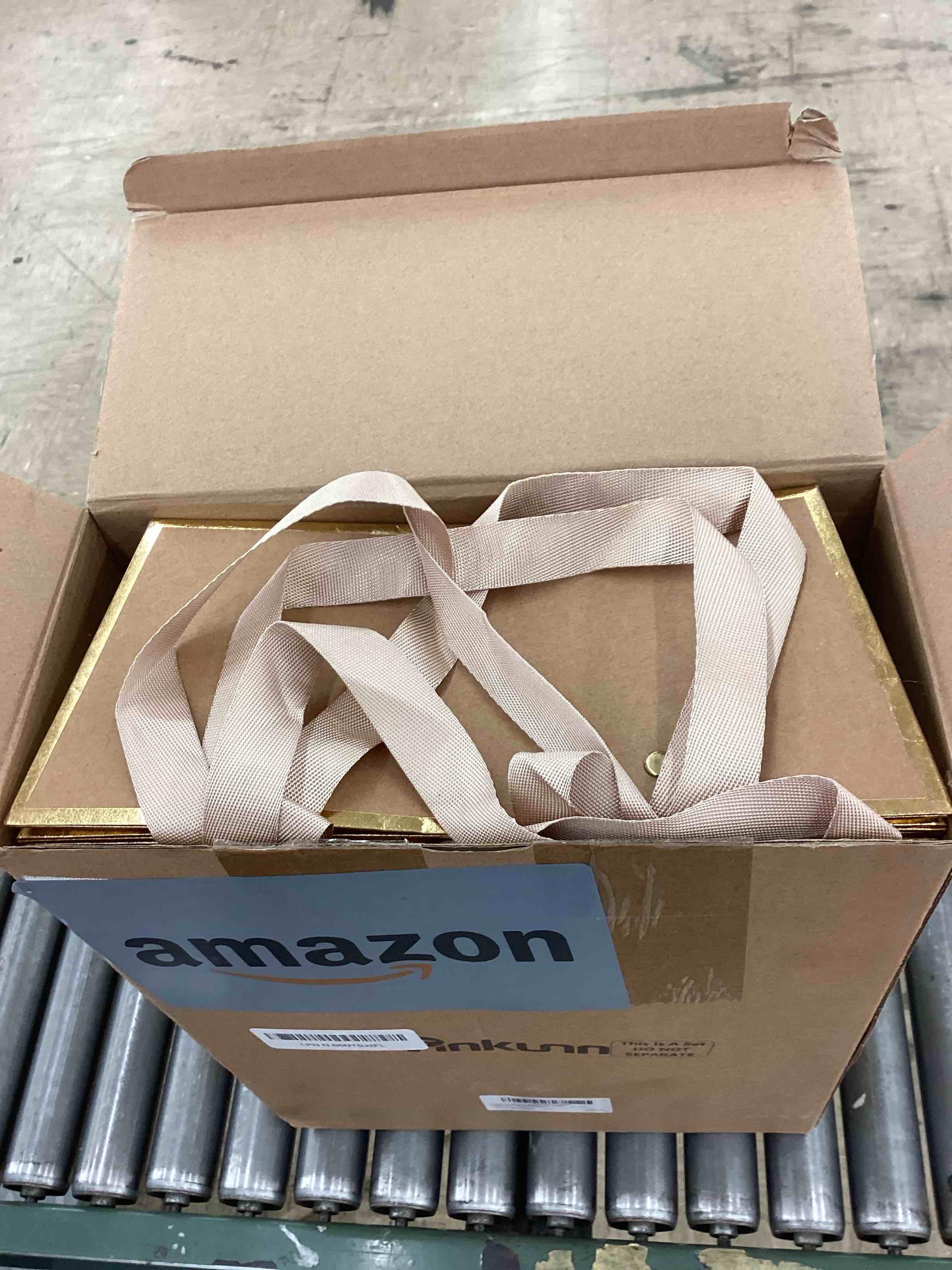 https://s3.amazonaws.com/lotting-images-prod/BoxBids/BXB0506005_1779899989789.jpeg
