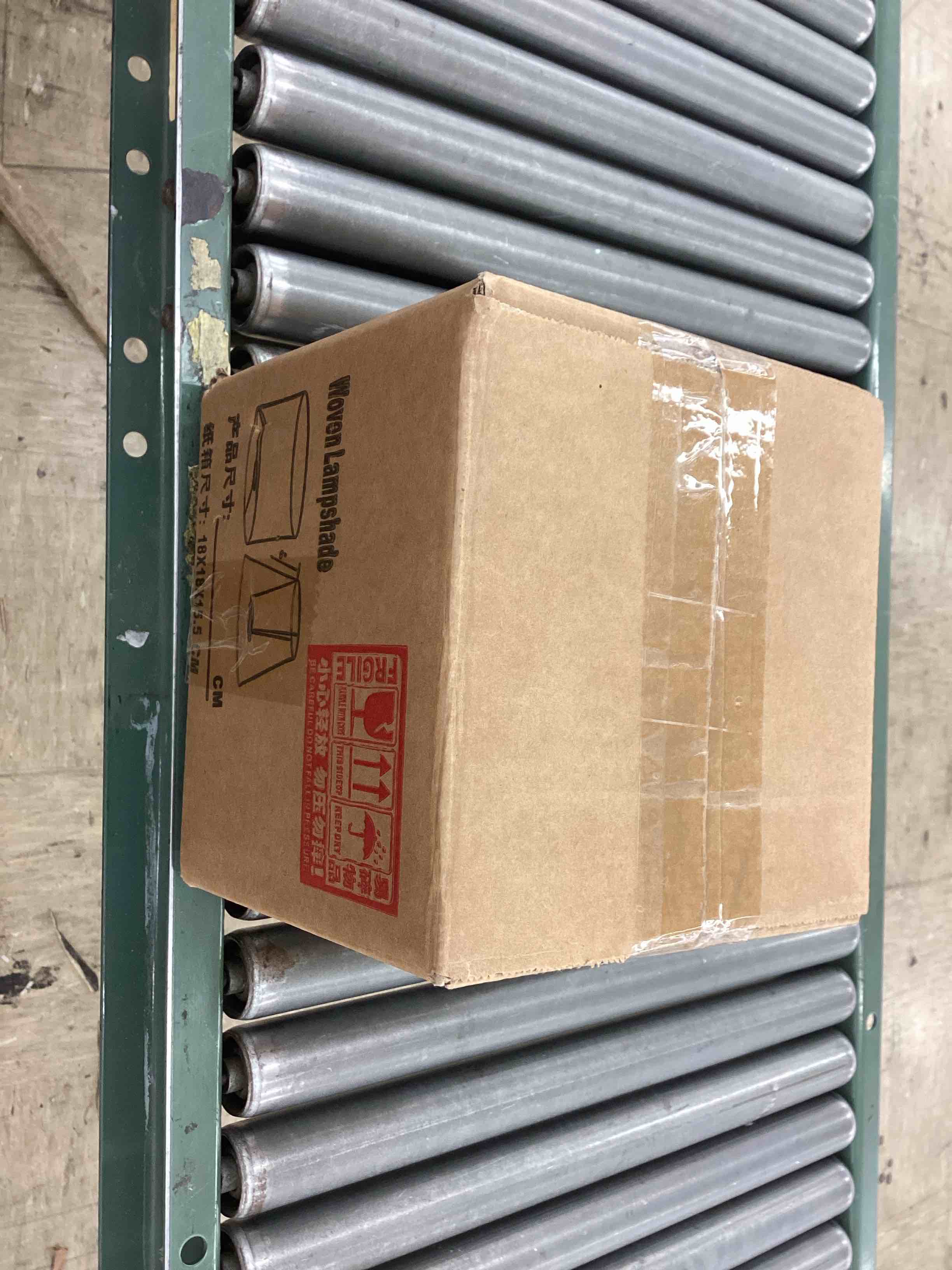 https://s3.amazonaws.com/lotting-images-prod/BoxBids/BXB0506013_1779903253660.jpeg