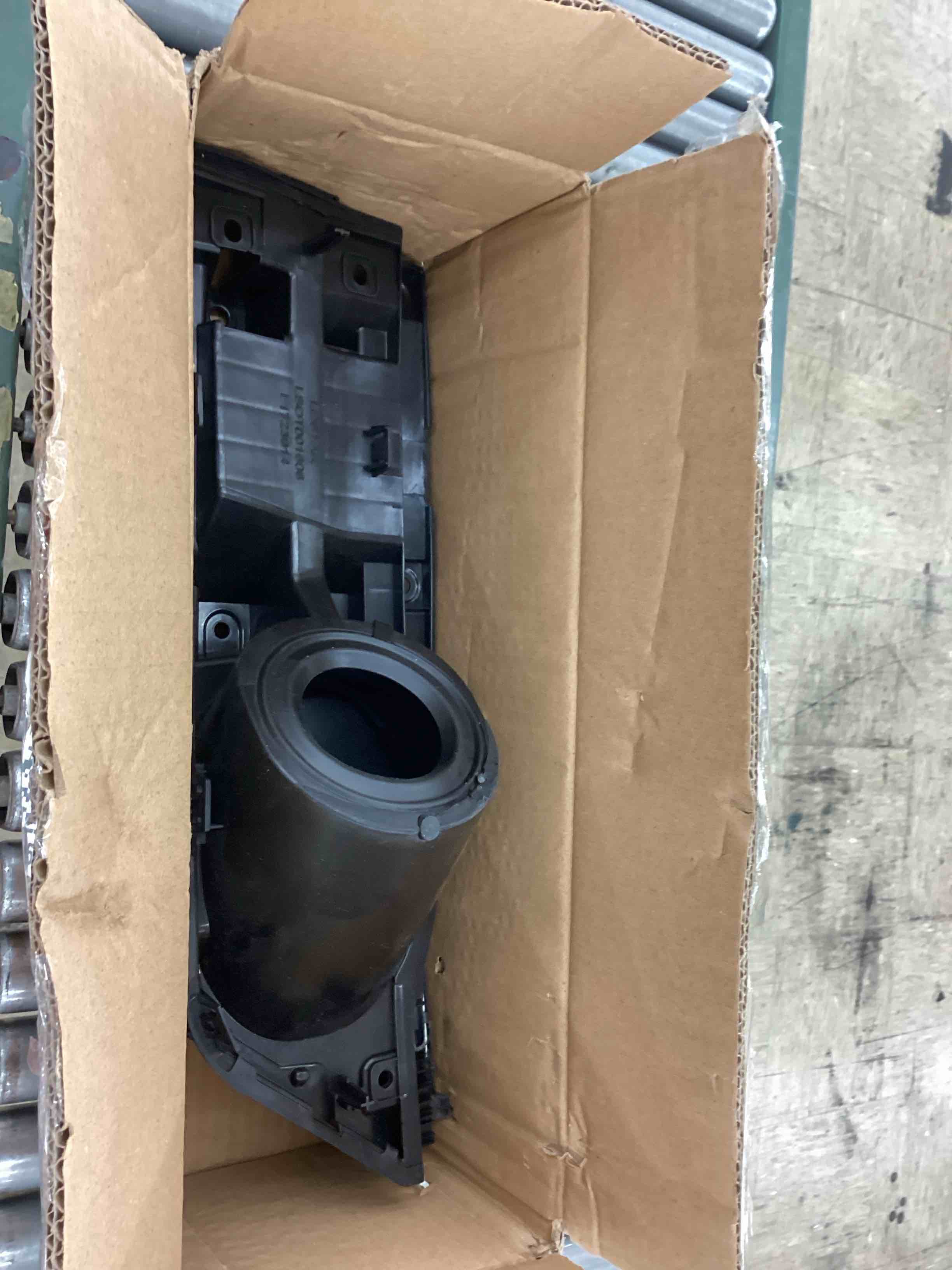 https://s3.amazonaws.com/lotting-images-prod/BoxBids/BXB0506025_1779908178343.jpeg