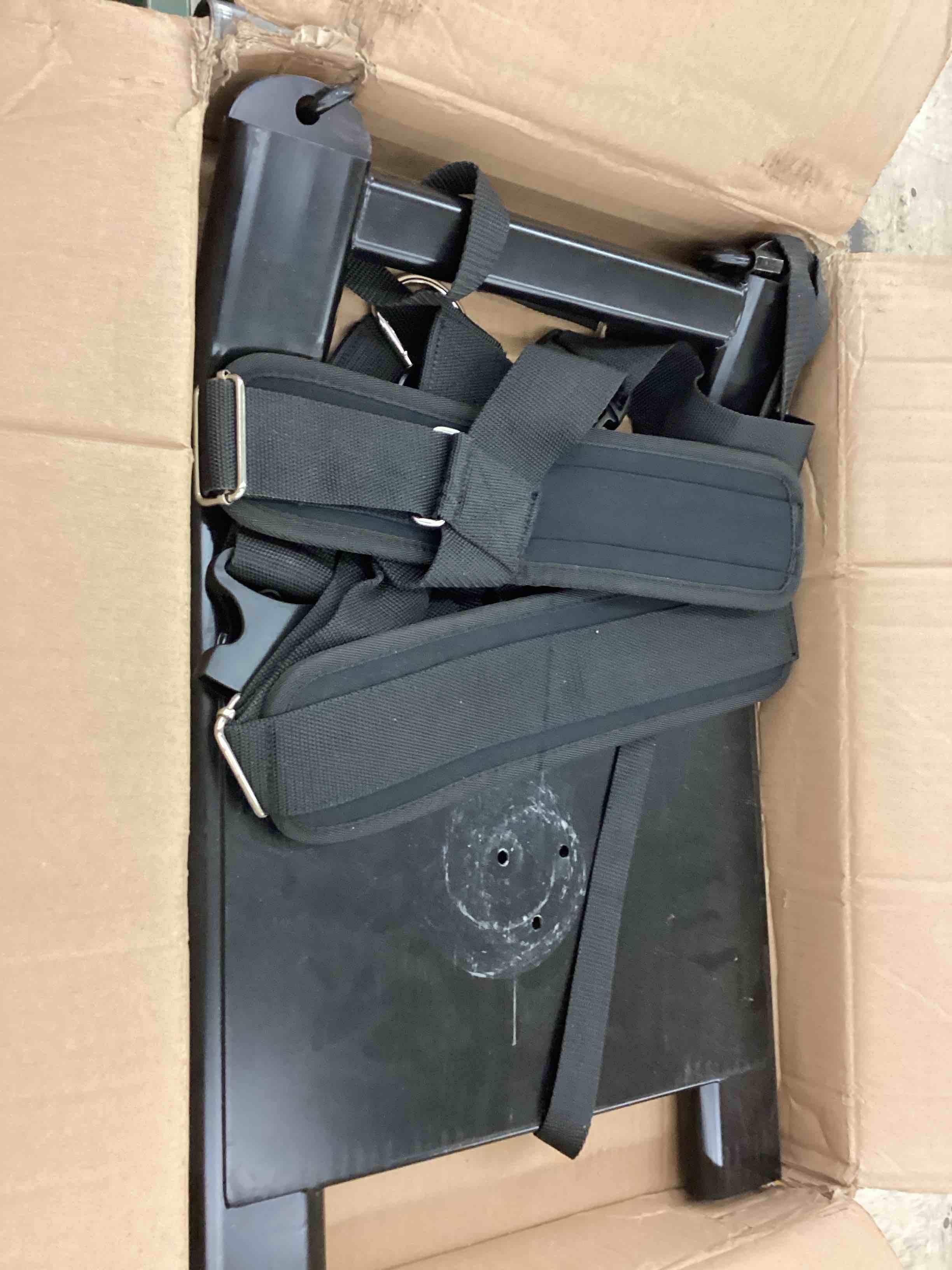 https://s3.amazonaws.com/lotting-images-prod/BoxBids/BXB0506029_1779910173683.jpeg