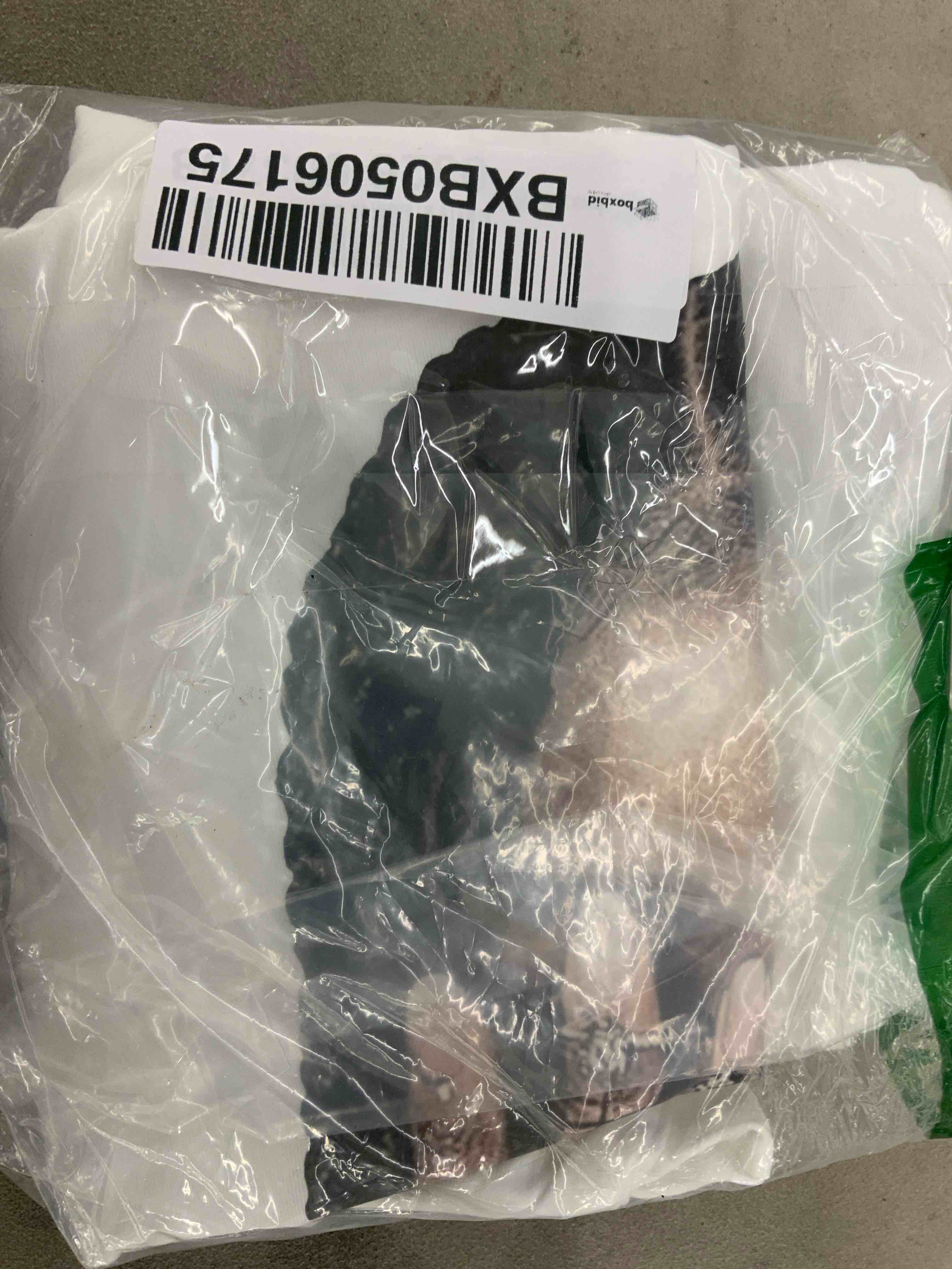 https://s3.amazonaws.com/lotting-images-prod/BoxBids/BXB0506175_1780410813503.jpeg