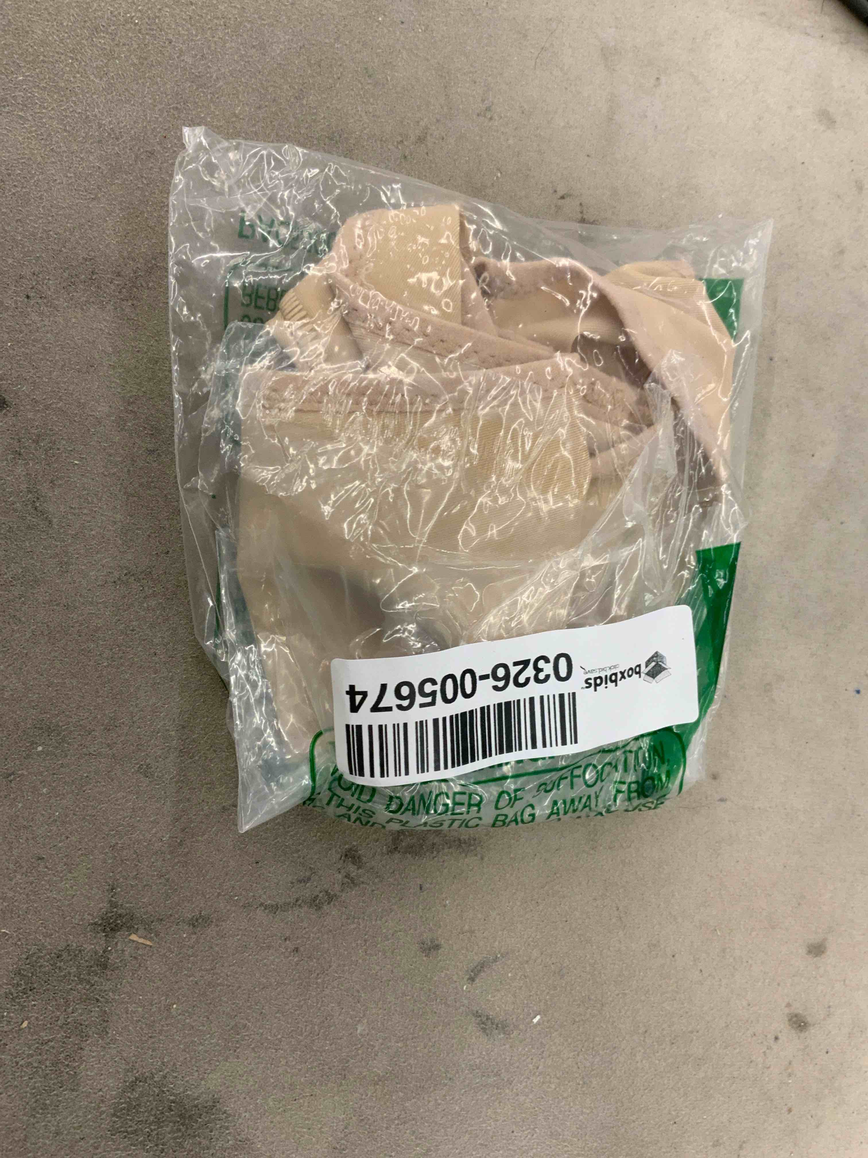 https://s3.amazonaws.com/lotting-images-prod/BoxBids/BXB0506176_1780410746182.jpeg
